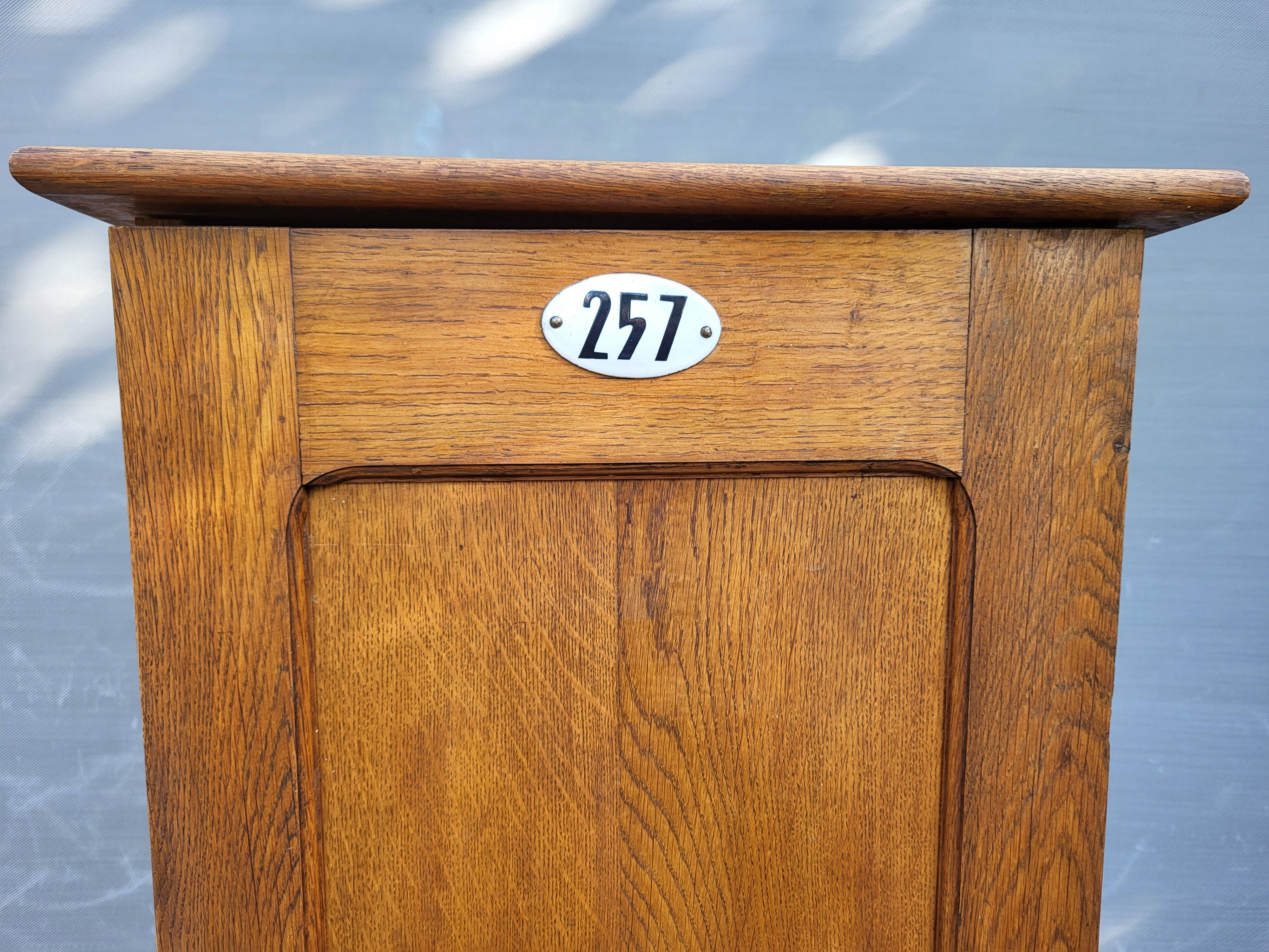 Trade furniture 257 Art Deco bookcase 1925