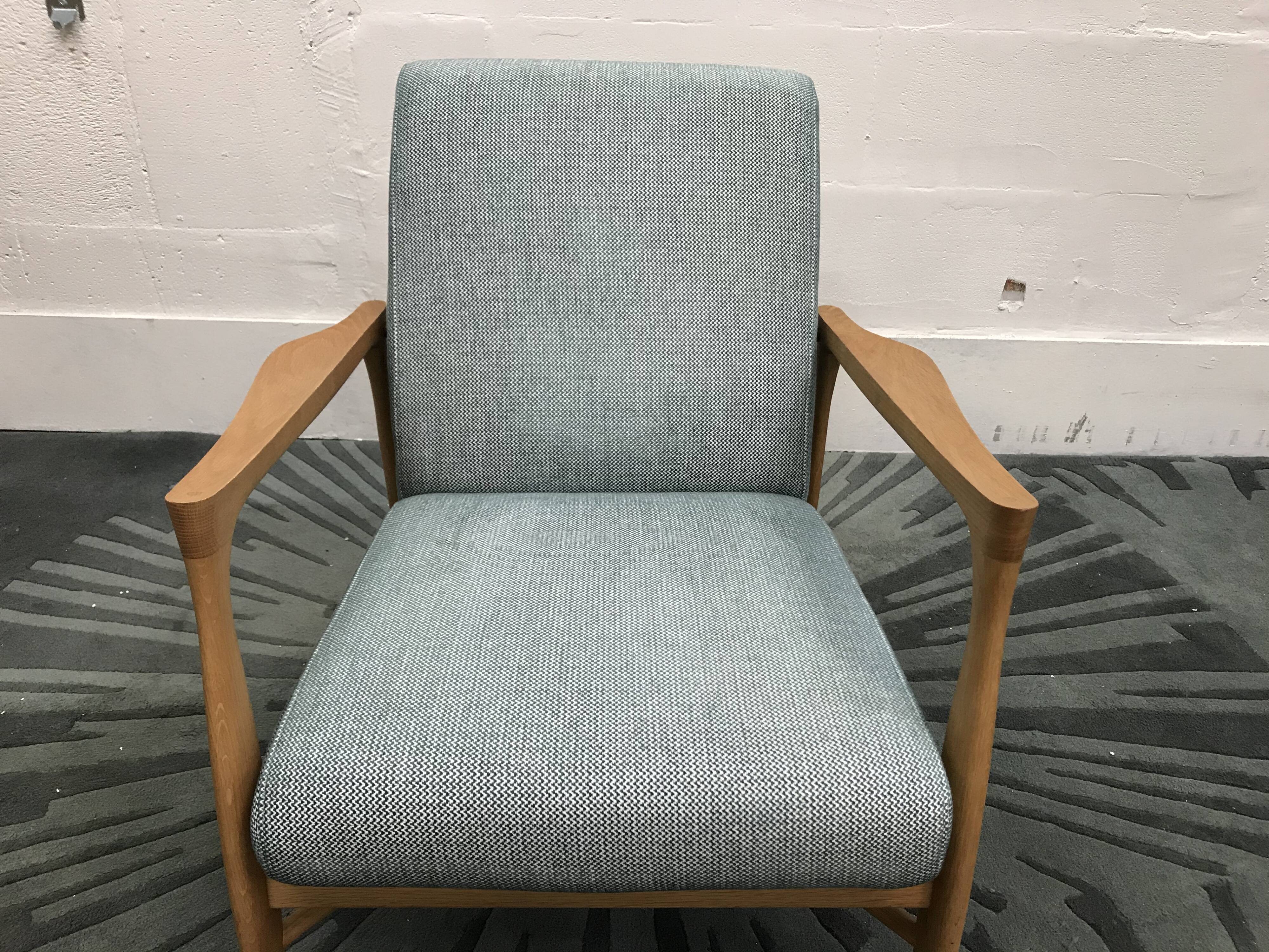 Floating zag celadon Red Edition chair