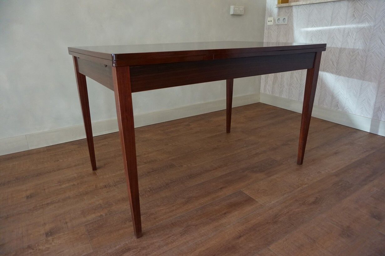 Rosewood extendable dining table, extended 189cm