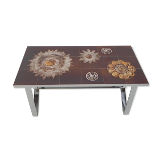 Vintage tile table, 18 tiles with floral pattern