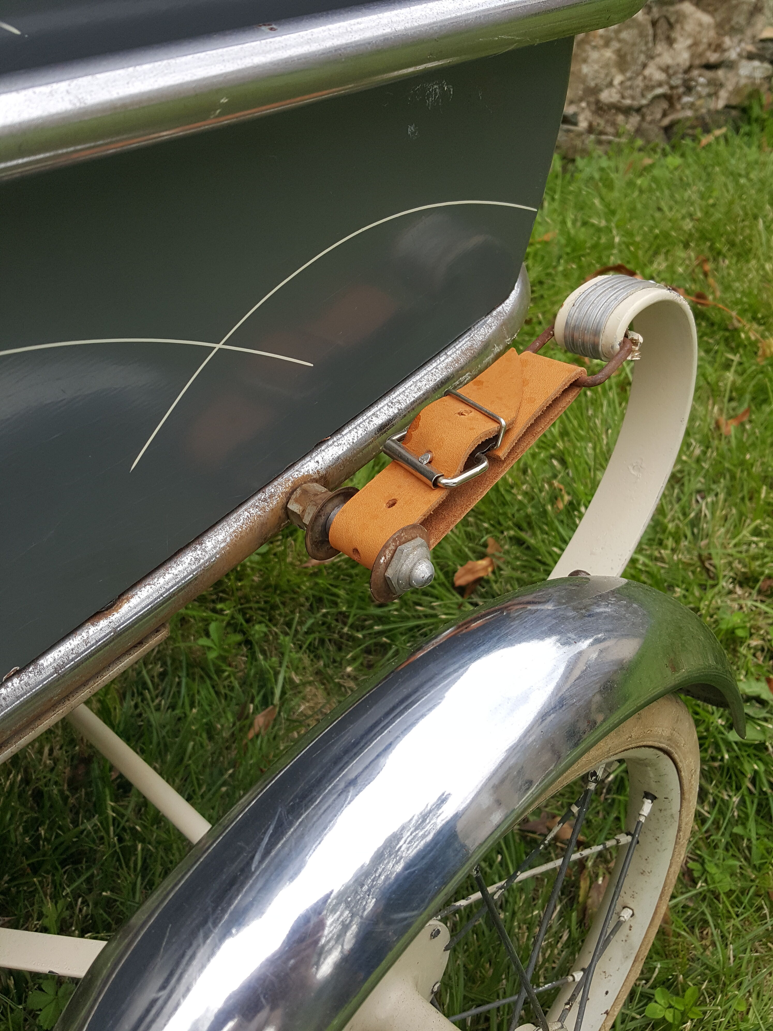 former 1950s pram that can be turned into a stroller