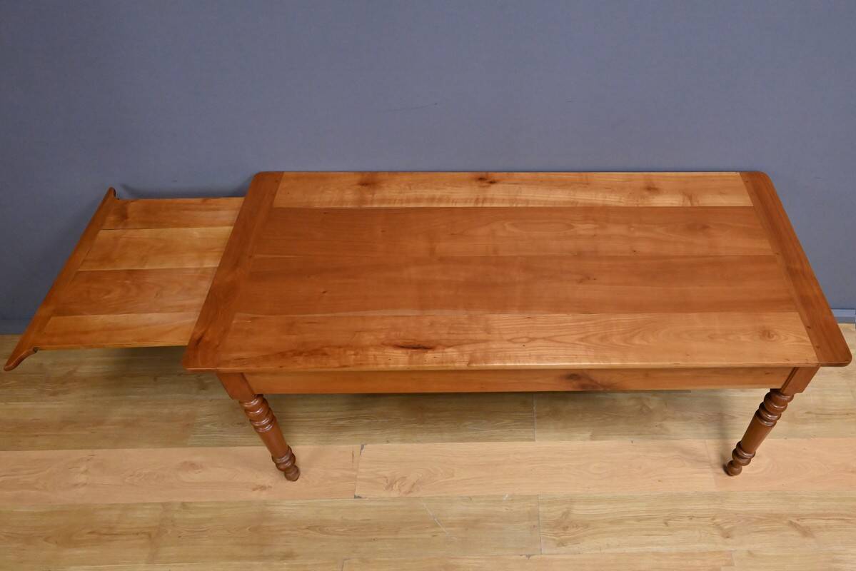 Farm table in cherry wood – late 19th century