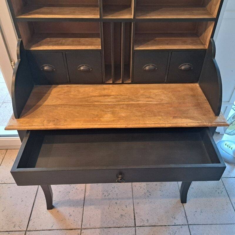 Wooden hairdresser's chair