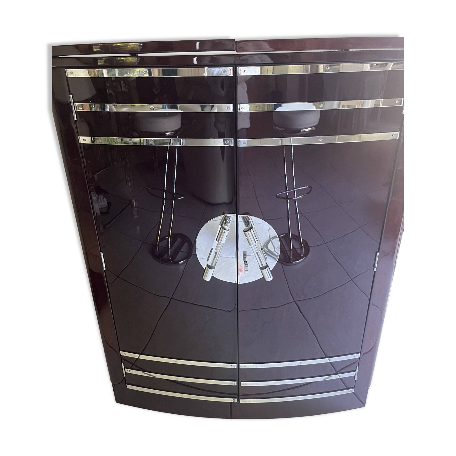 Art Deco bar