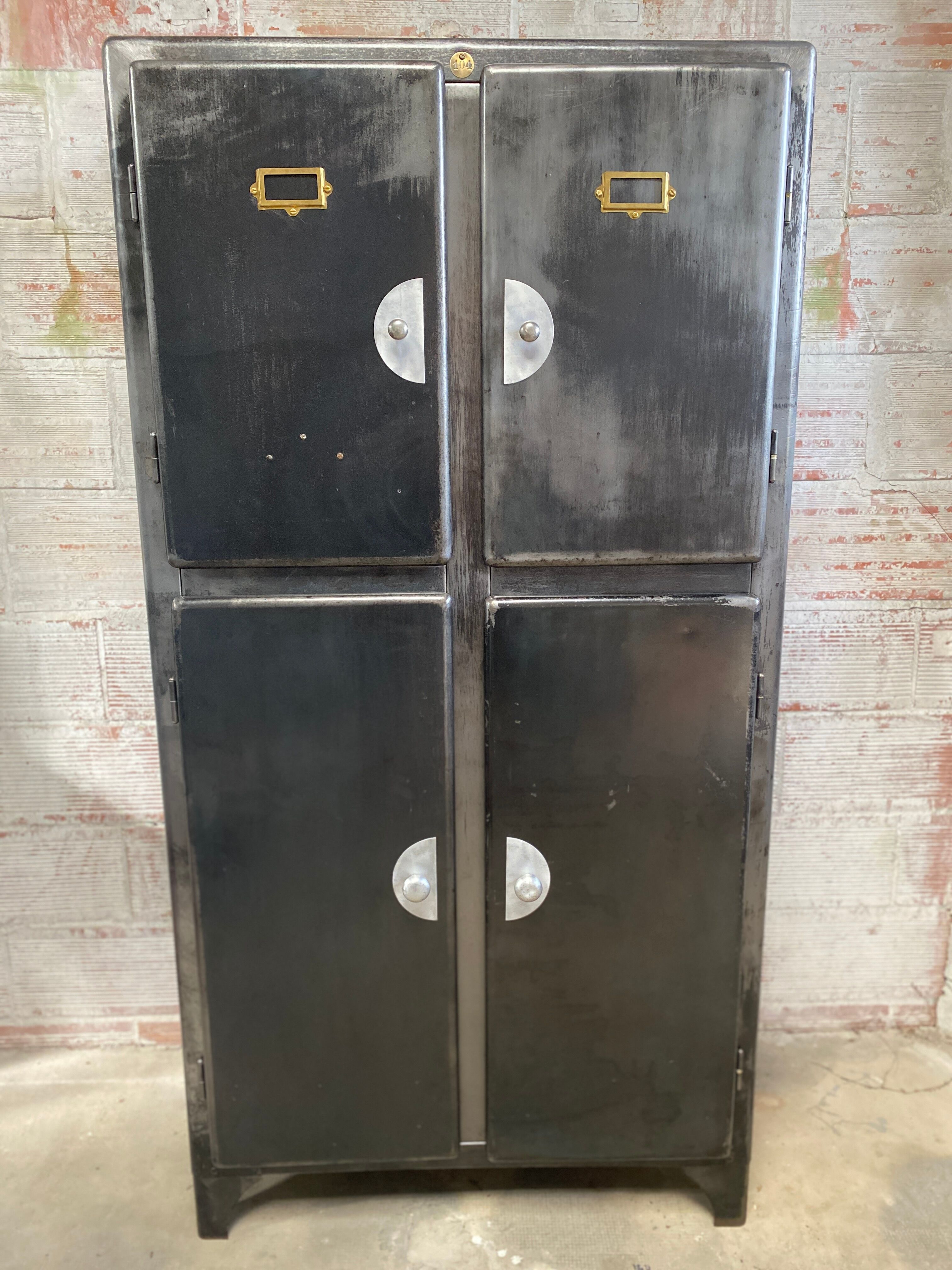 Sheet metal kitchen buffet