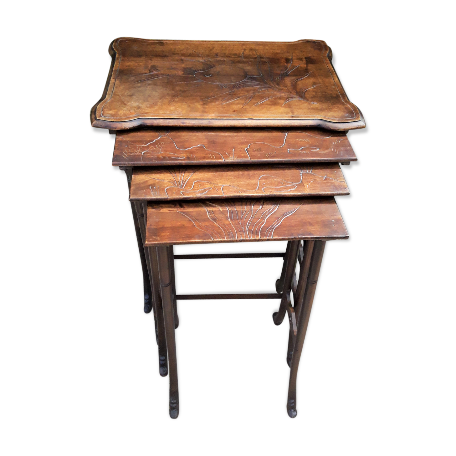 tables gigogne art nouveau floral motifs