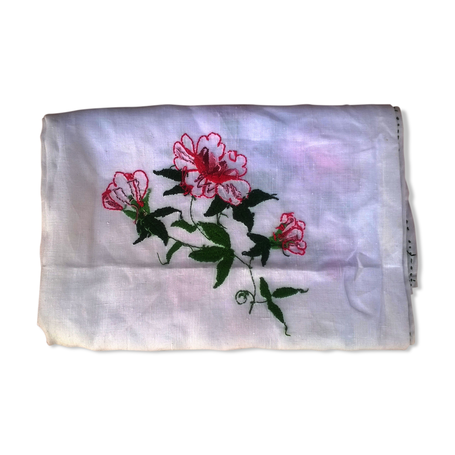 Vintage embroidered tablecloth 132 x 160 cm