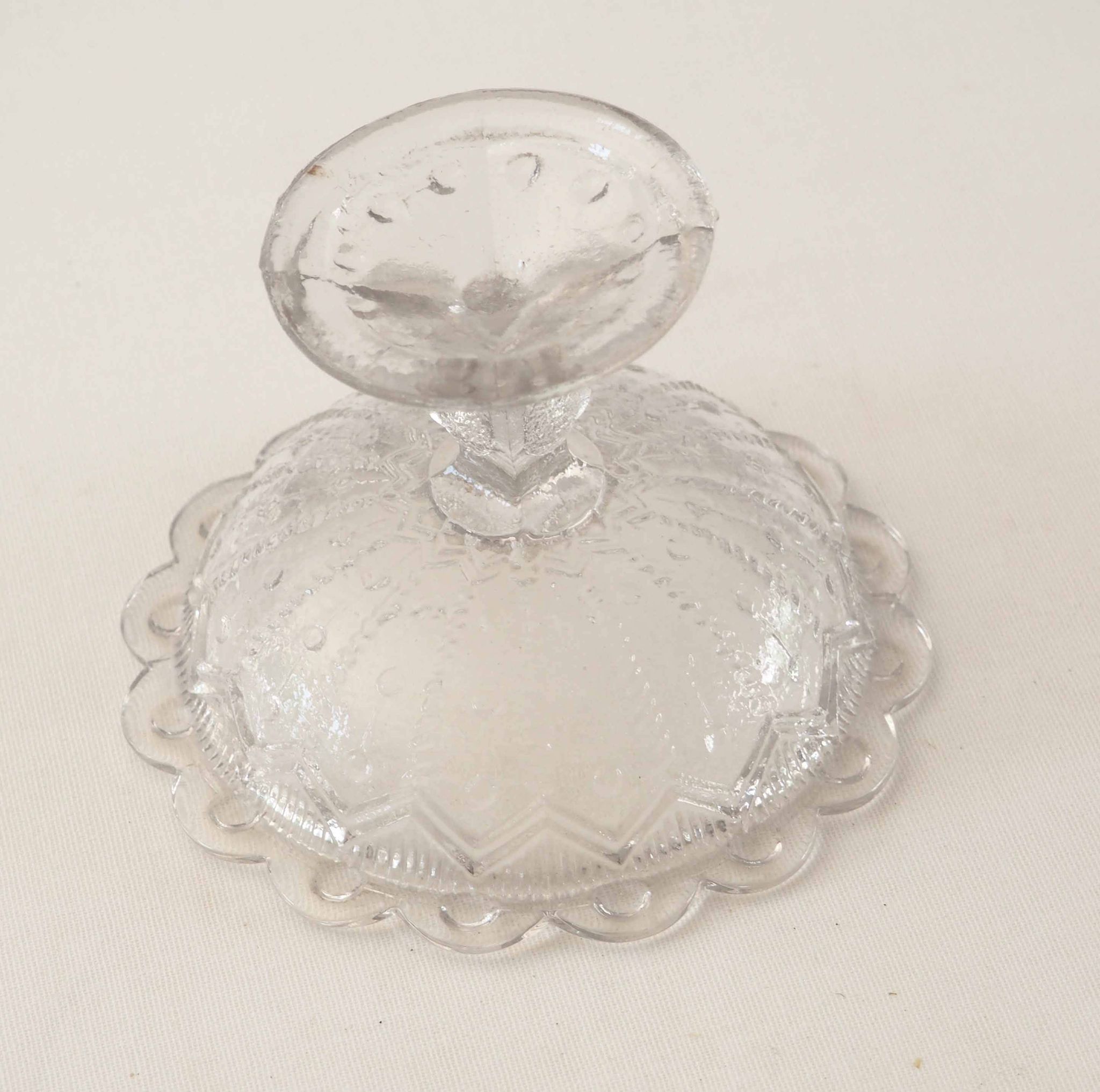 Coupe , mini compotier en verre ancien