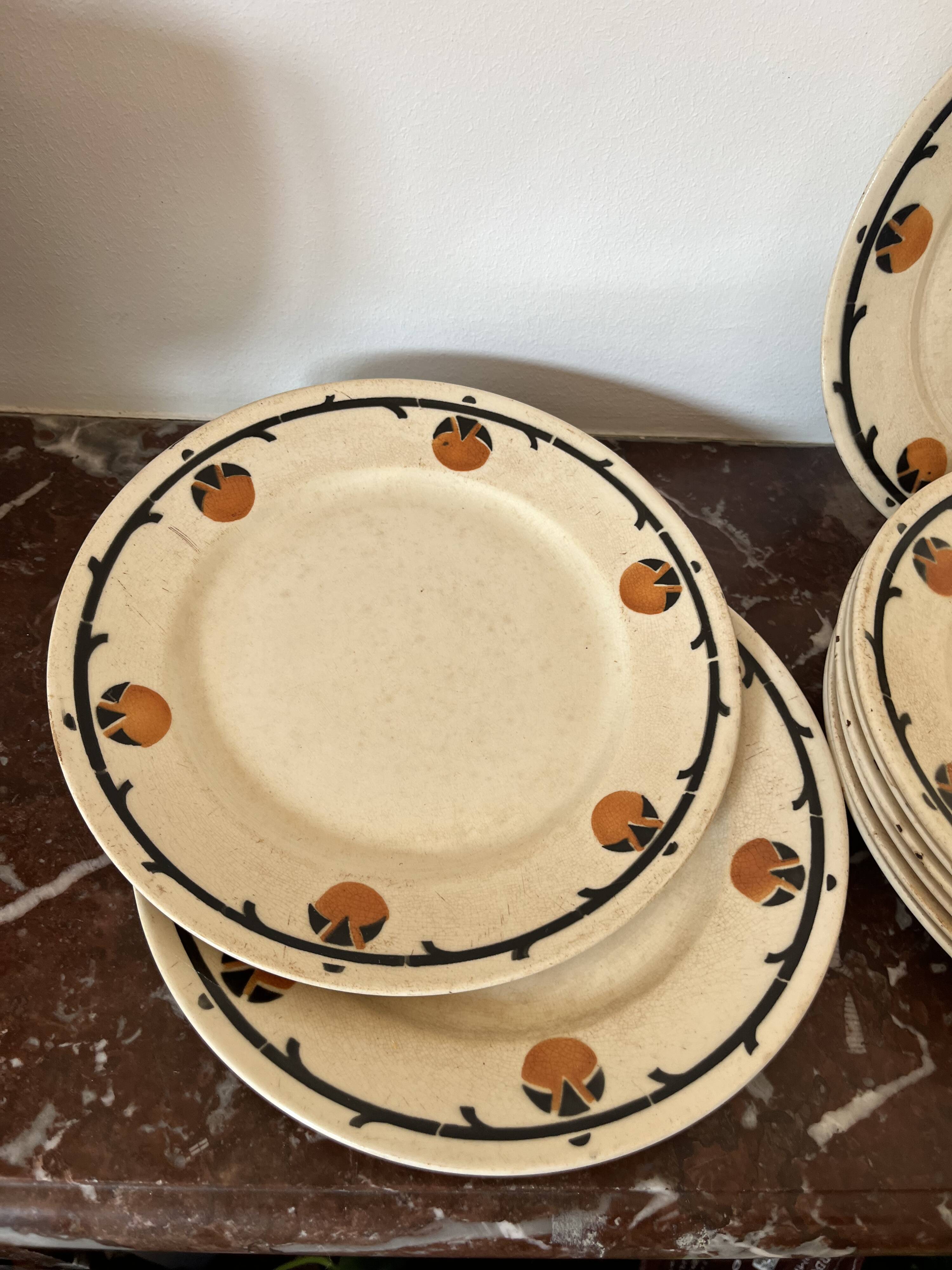 Set of Badonvillers art deco plates