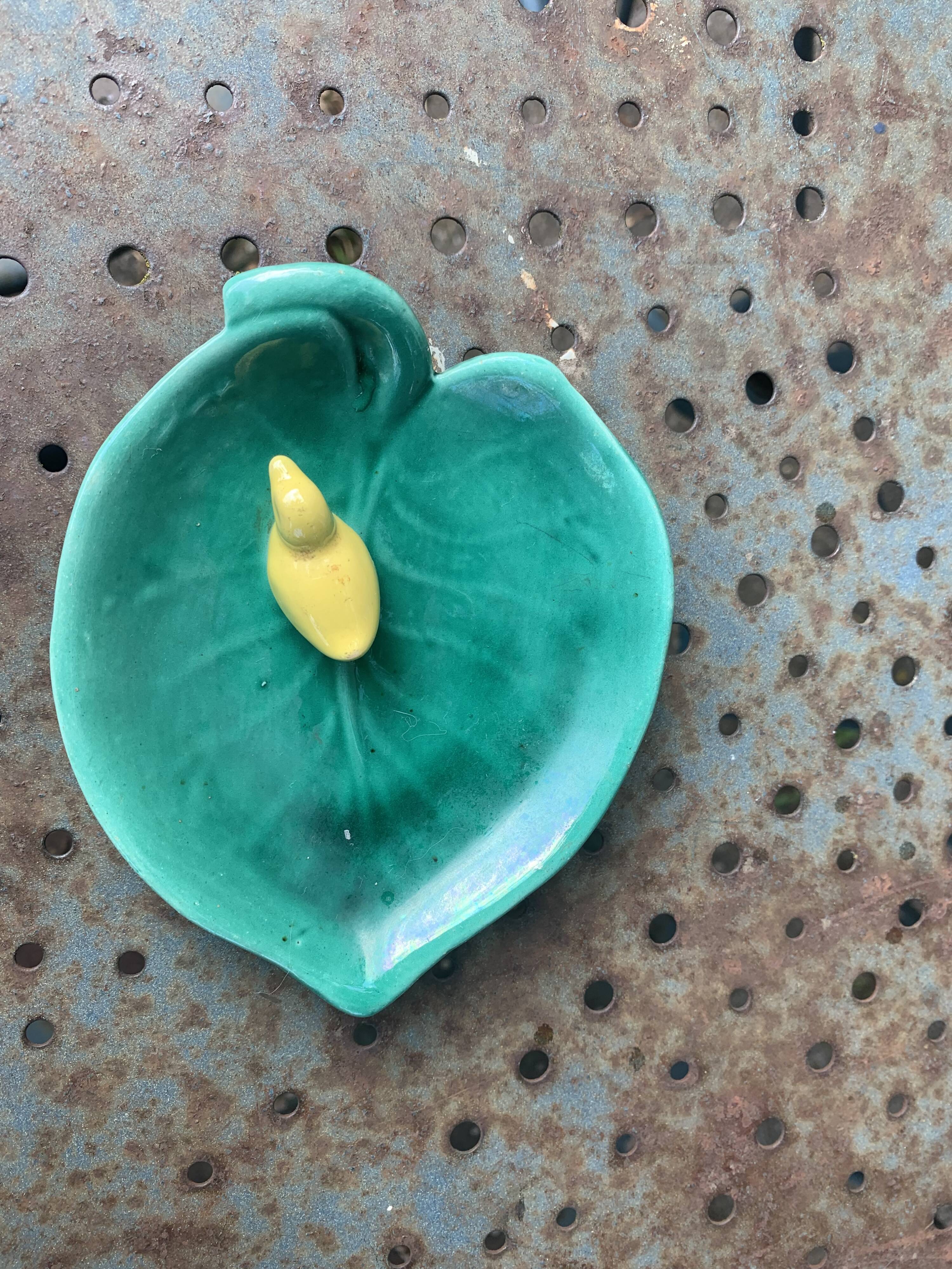 Empty pocket, duck soap dish on green barbotine leaf vintage