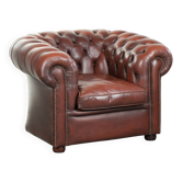 Fauteuil Chesterfield en cuir de vache dans un style anglais classique