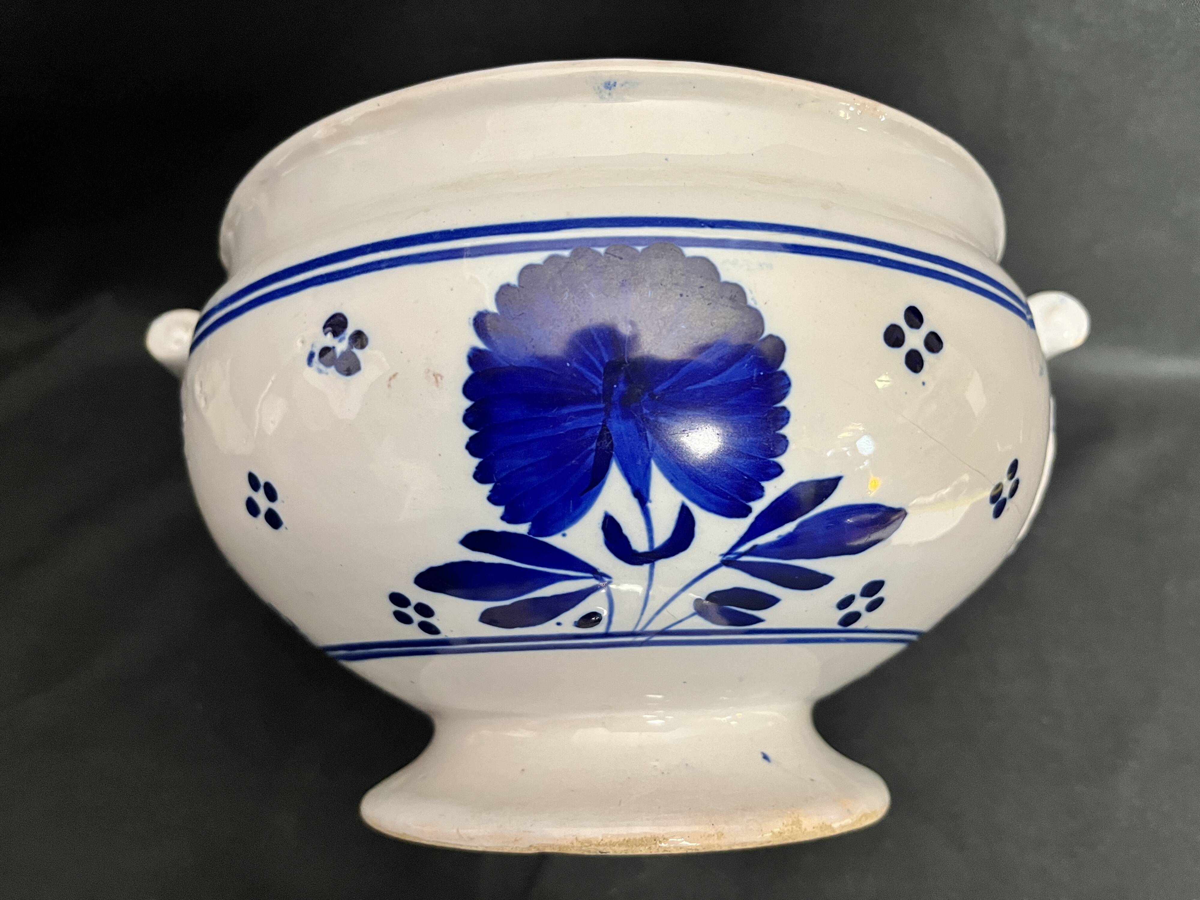 Lunéville, earthenware soup tureen with blue decoration, late 19th century