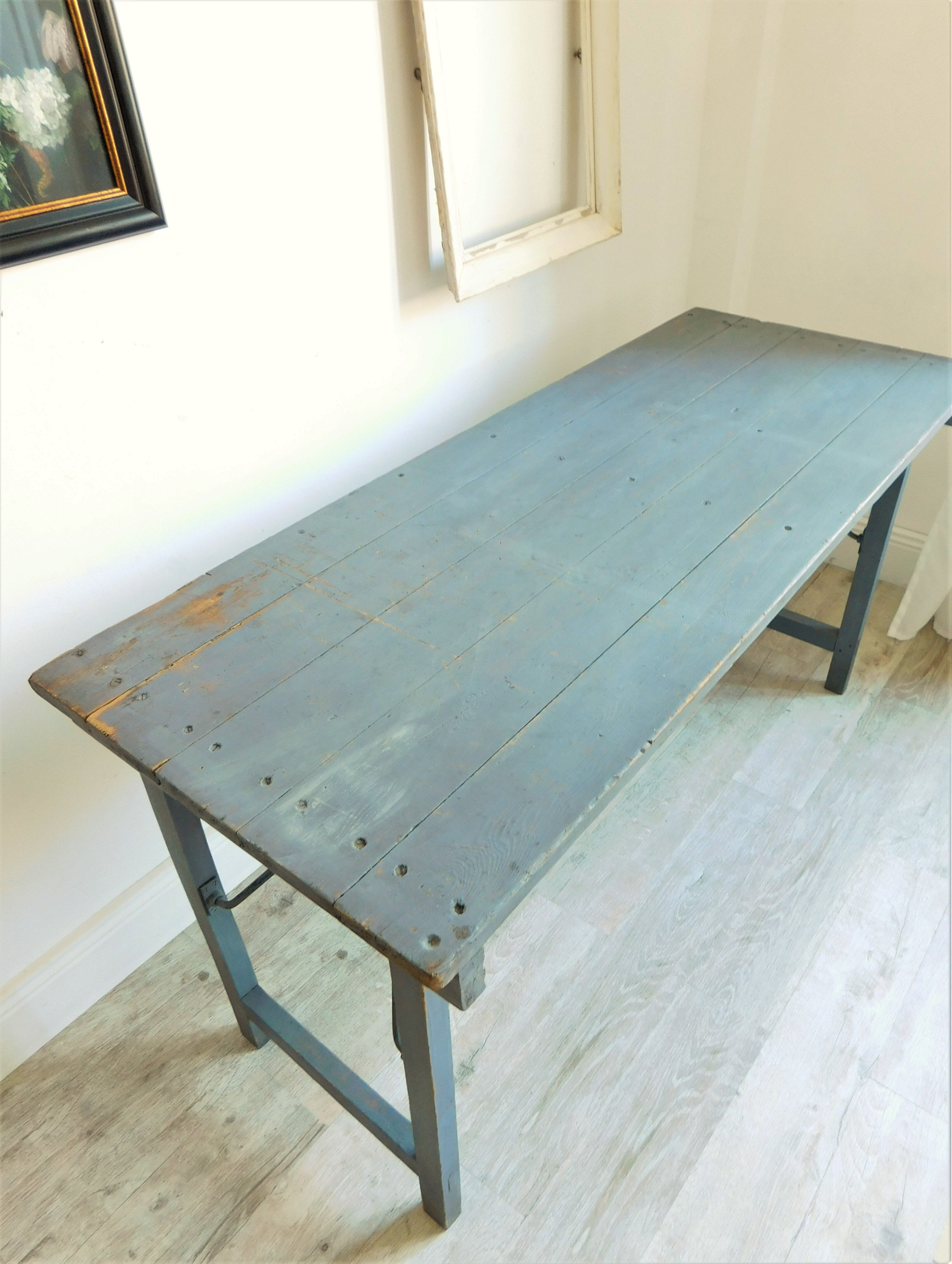 Table pliante dans son jus