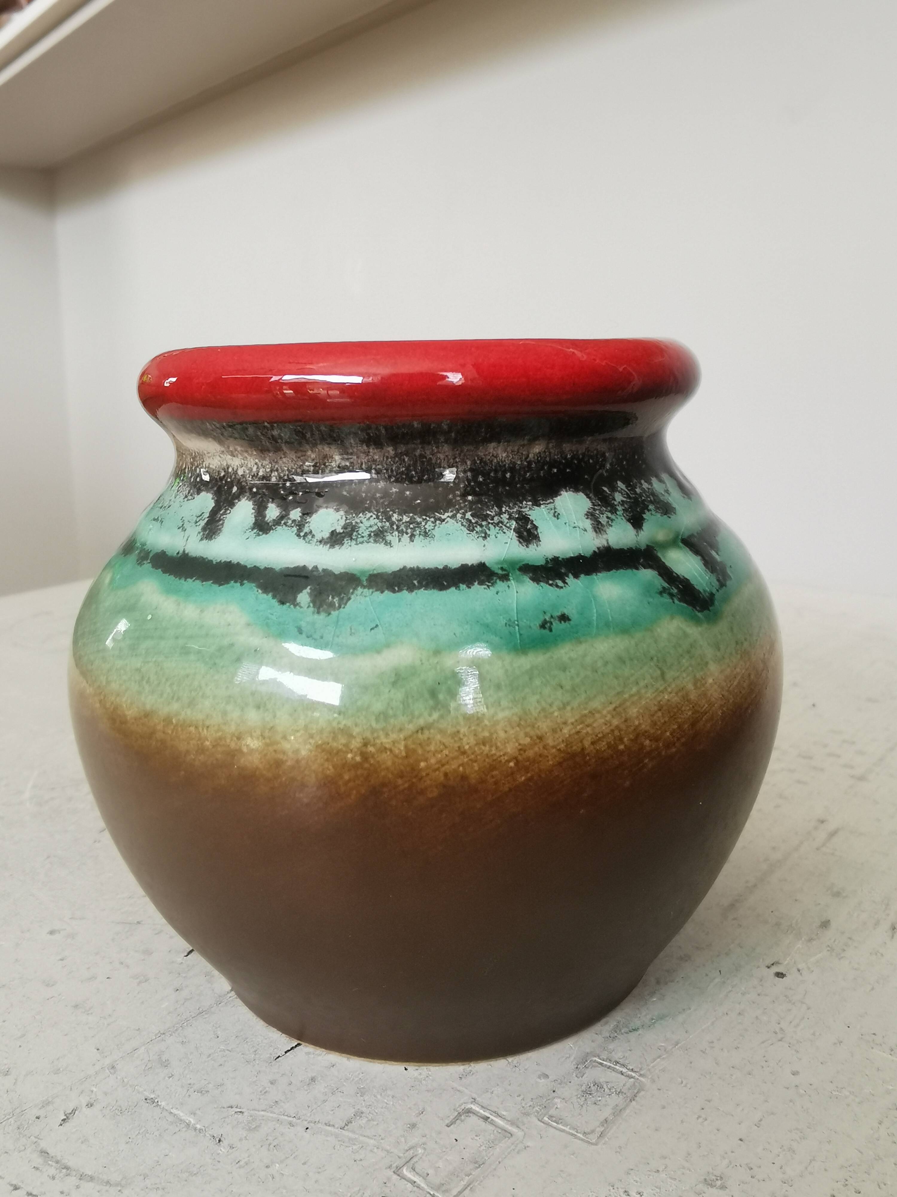 Vase vintage en céramique KIL de Yougoslavie : bordure marron, turquoise et rouge, années 1970