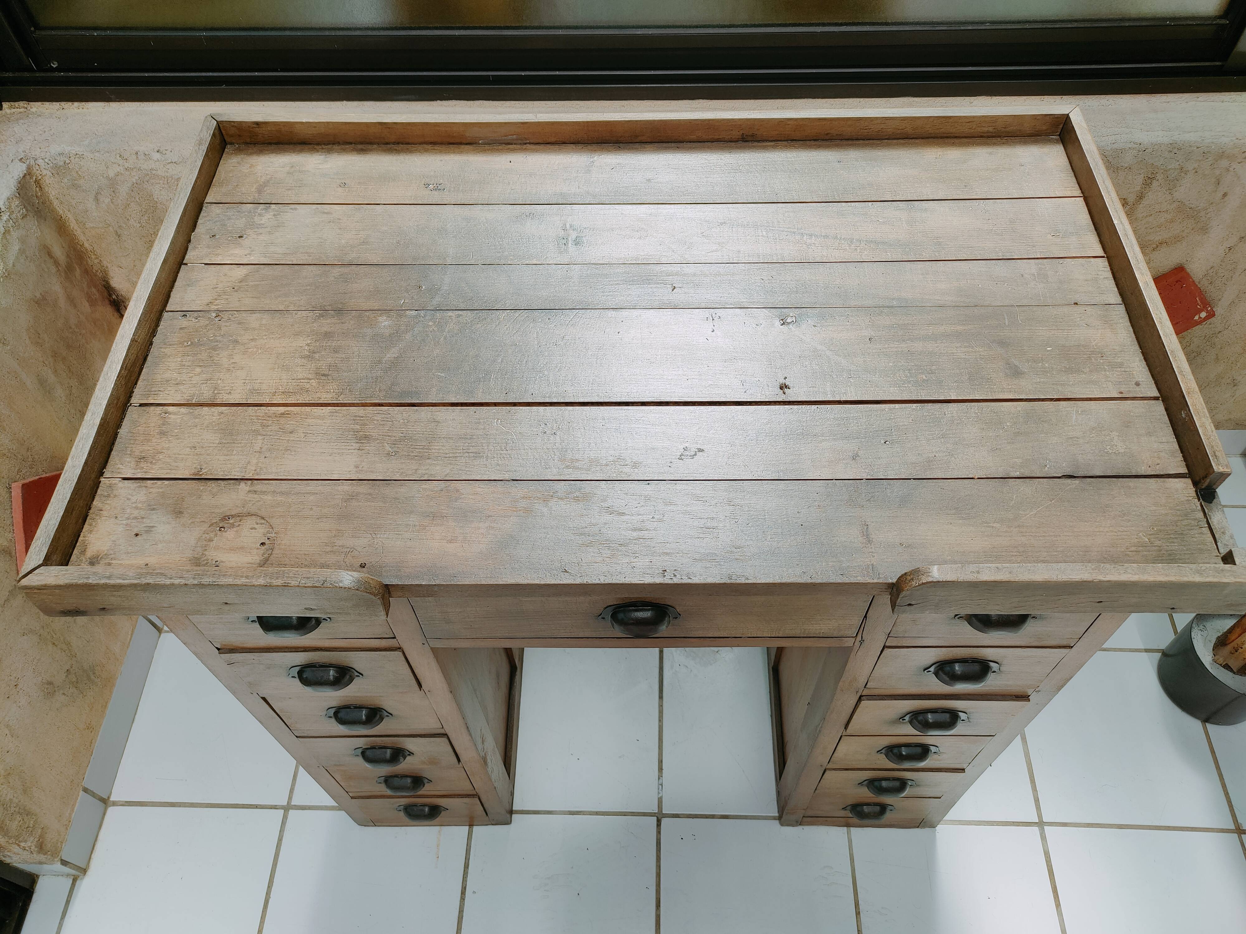 Furniture trade counter hardware box year 1940