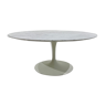 Round white marble coffee table by Eero Saarinen for Knoll
