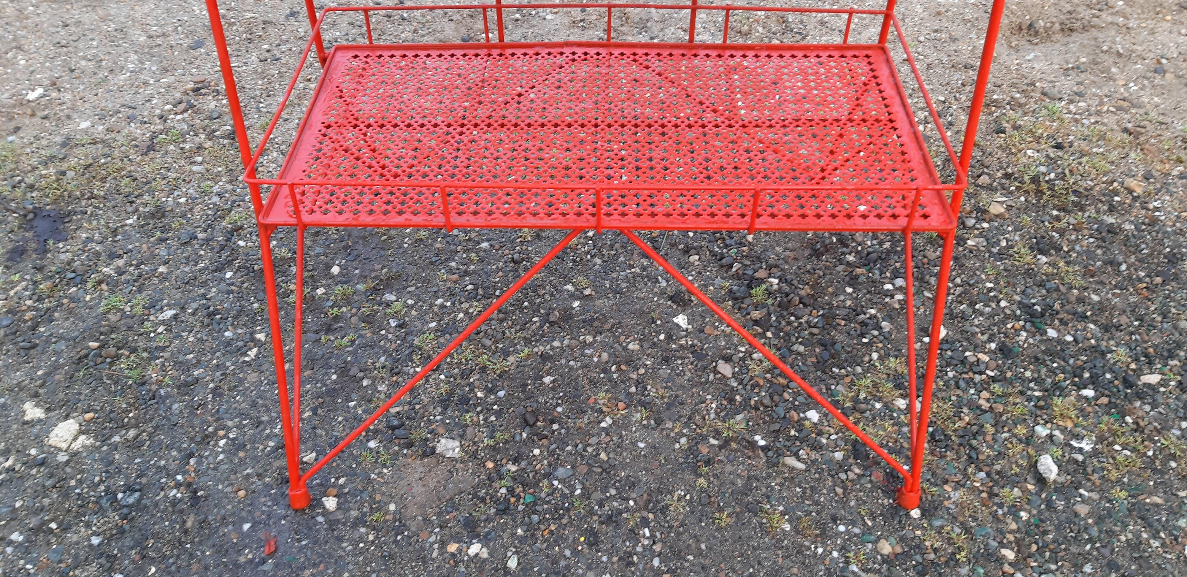 Store shelf furniture