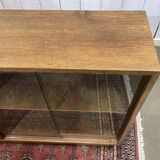 1970s English mahogany display cabinet with sliding doors