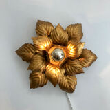 Golden flower wall lamp
