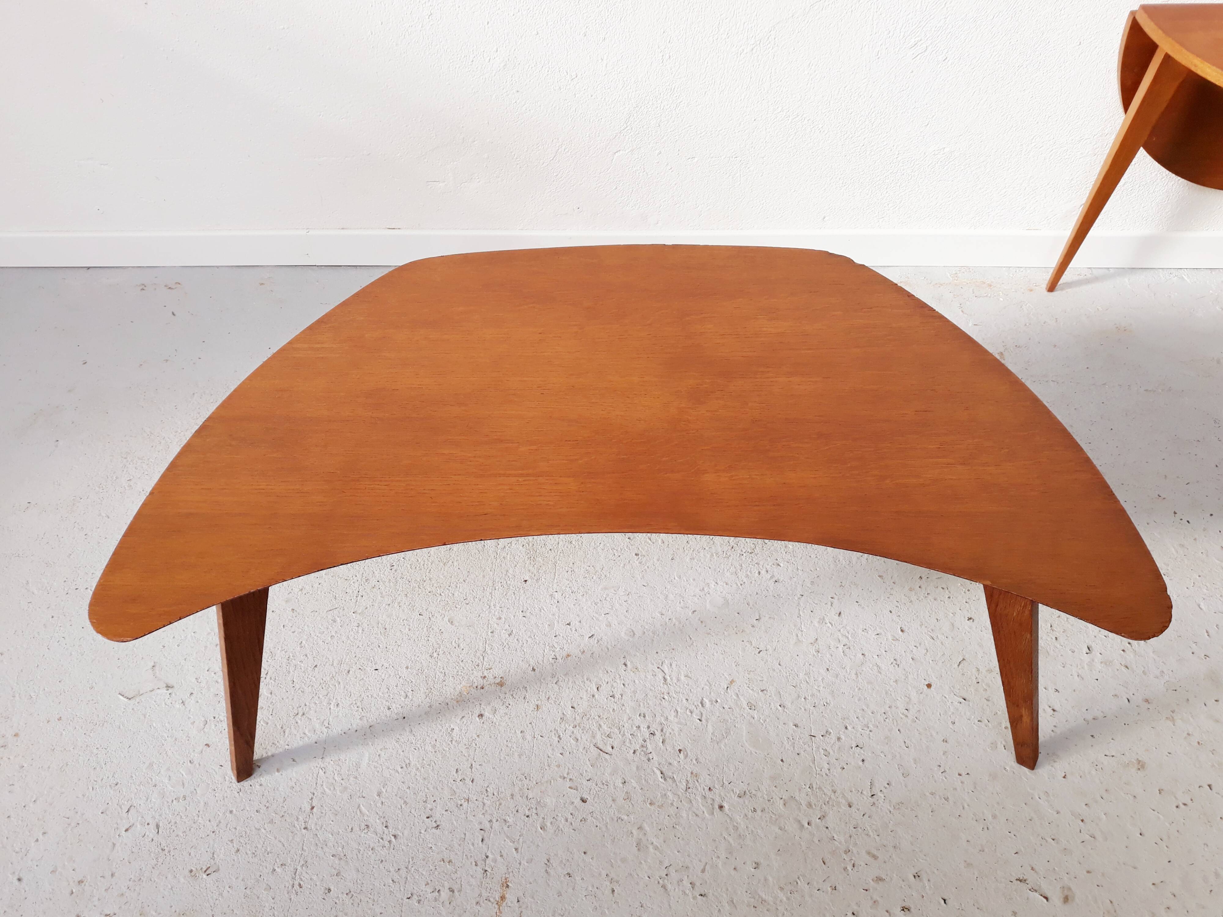 Table basse vintage haricot