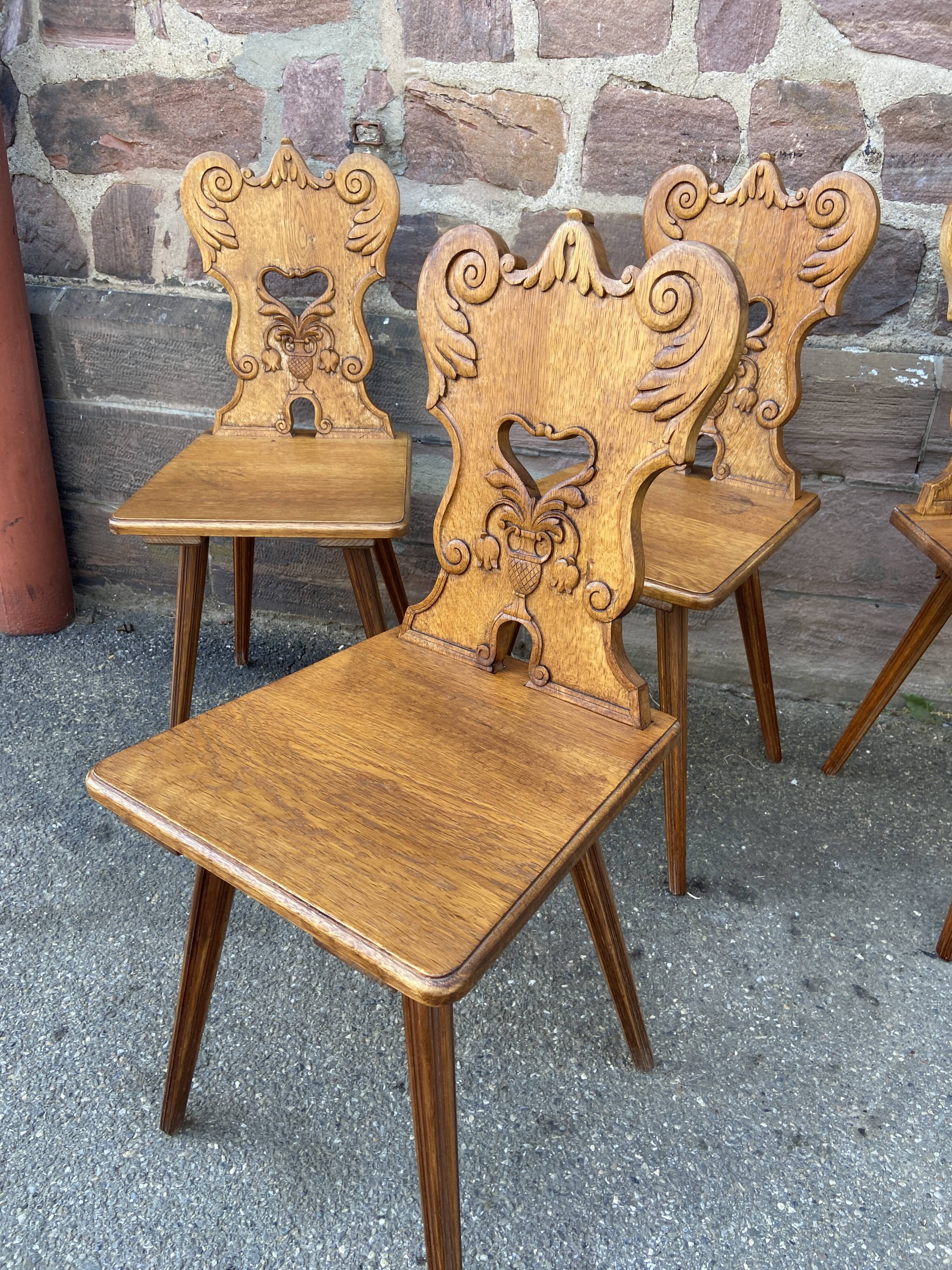4 Alsatian chairs renaissance 1950 in carved oak