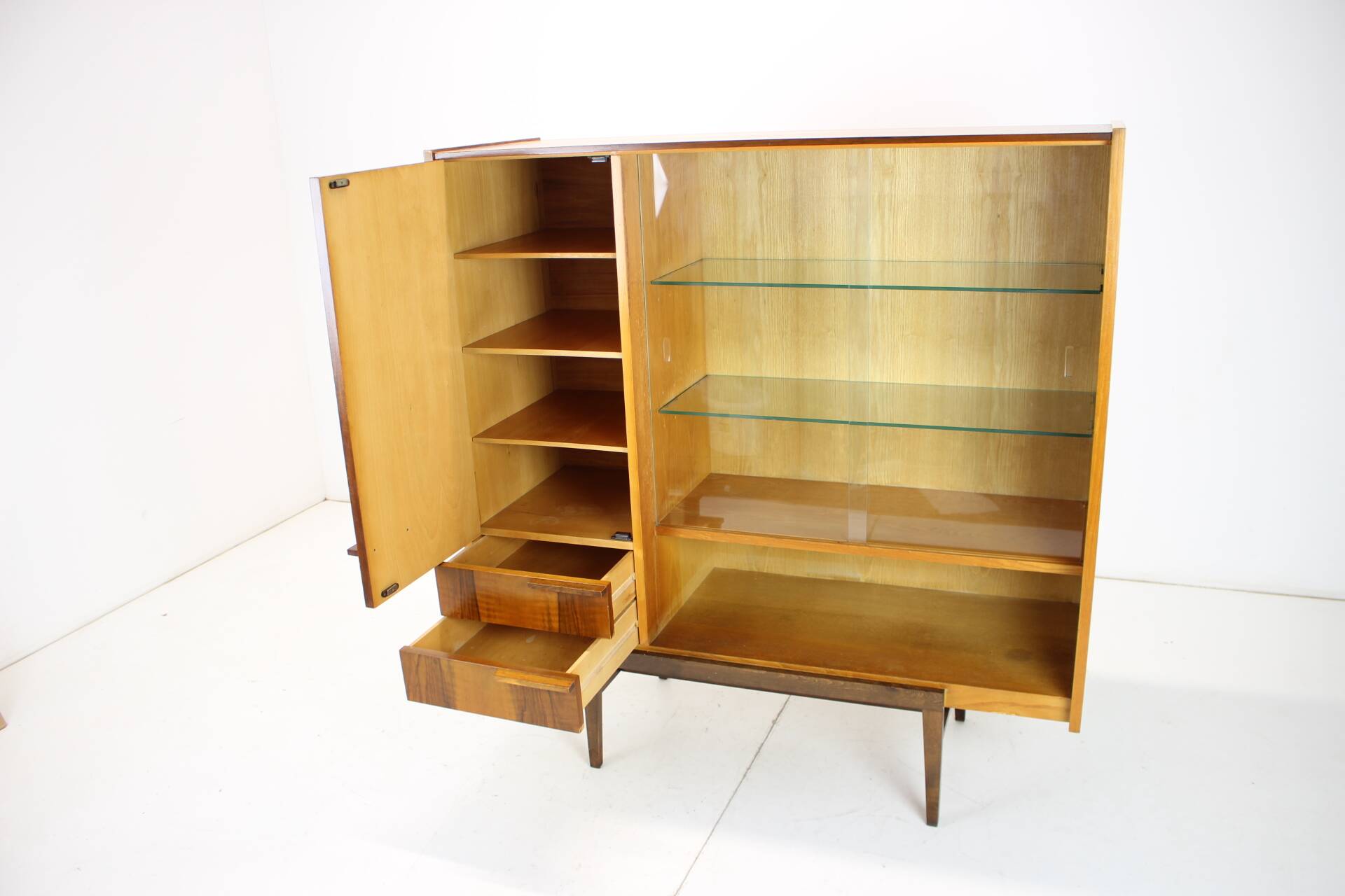 Design Midcentury Bookcase by František Mezulánik, Czechoslovakia, 1960s