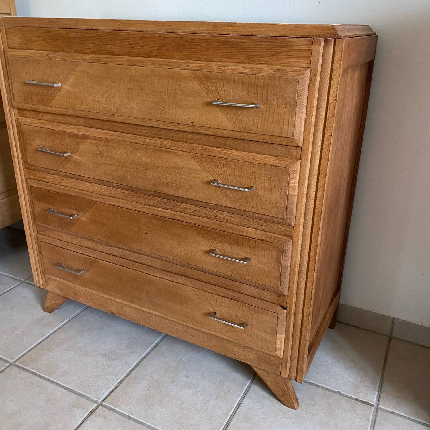 Compass feet chest of drawers