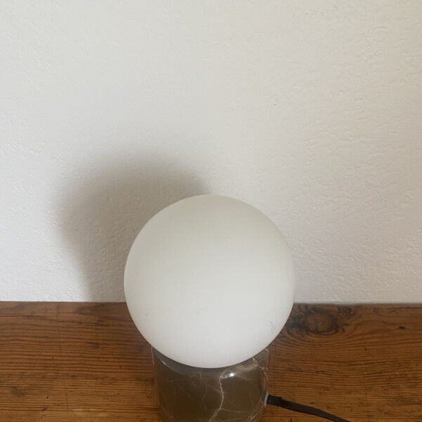 Lampe en marbre Habitat