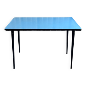 Table formica bleue