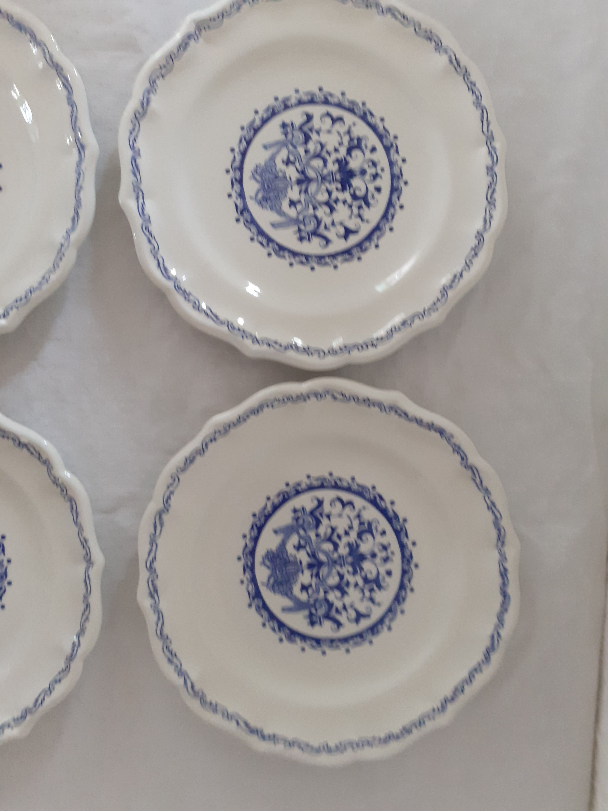 4 Plates made of GIEN camaieu blue central pattern and rinses model ROUEN
