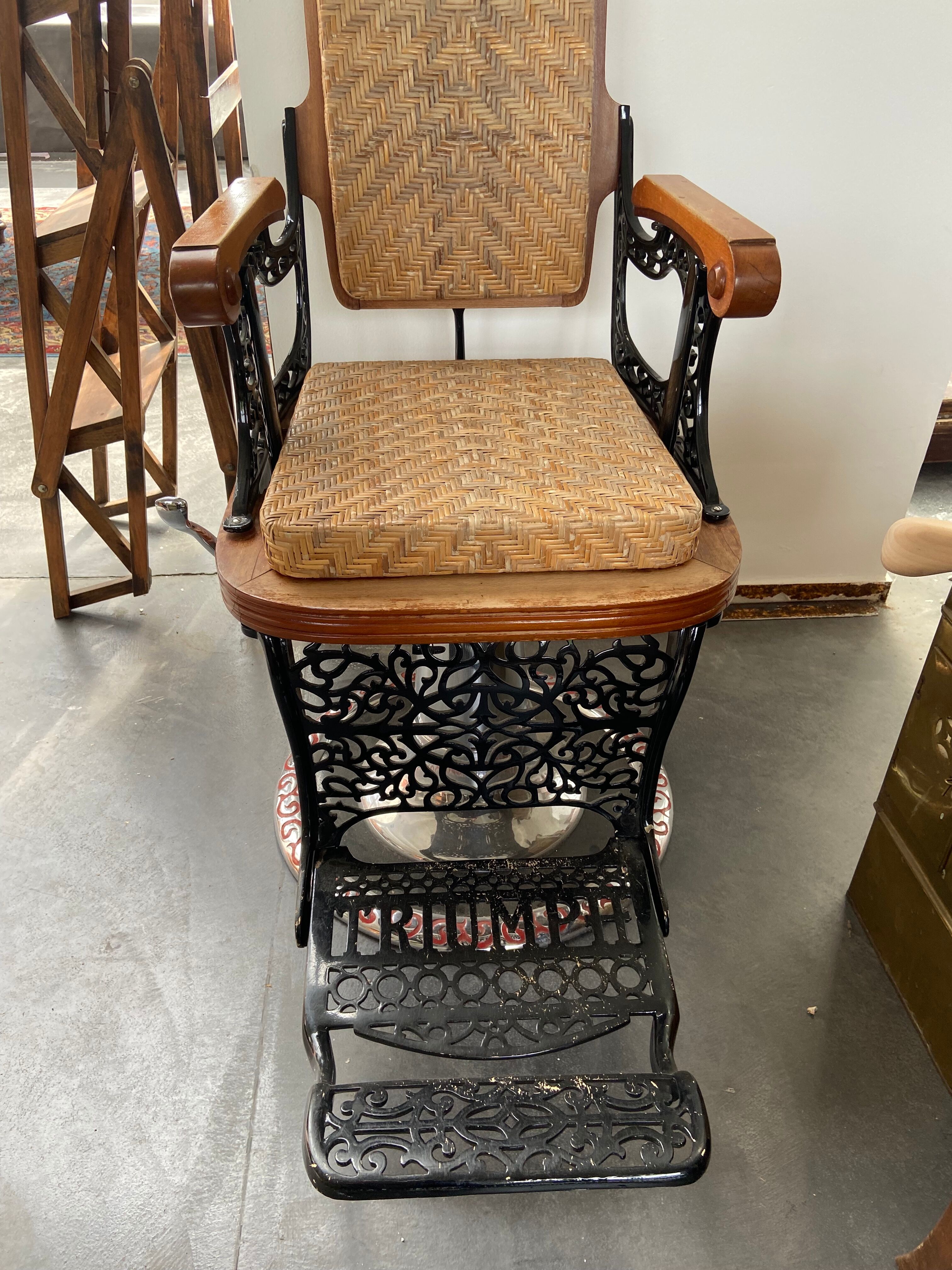 Siège de coiffeur anglais triumph