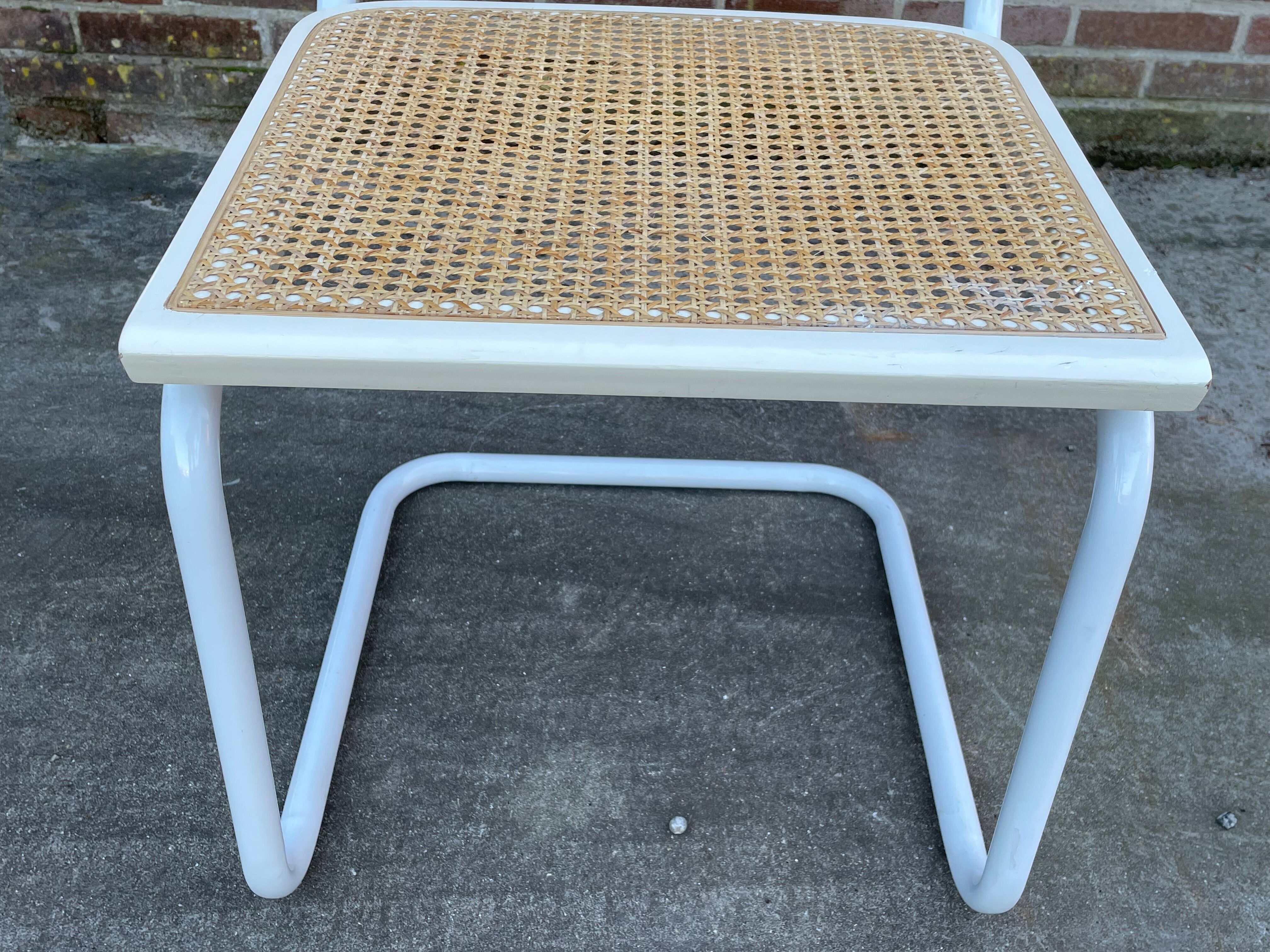 Set of 4 Cesca b32 model chairs in white