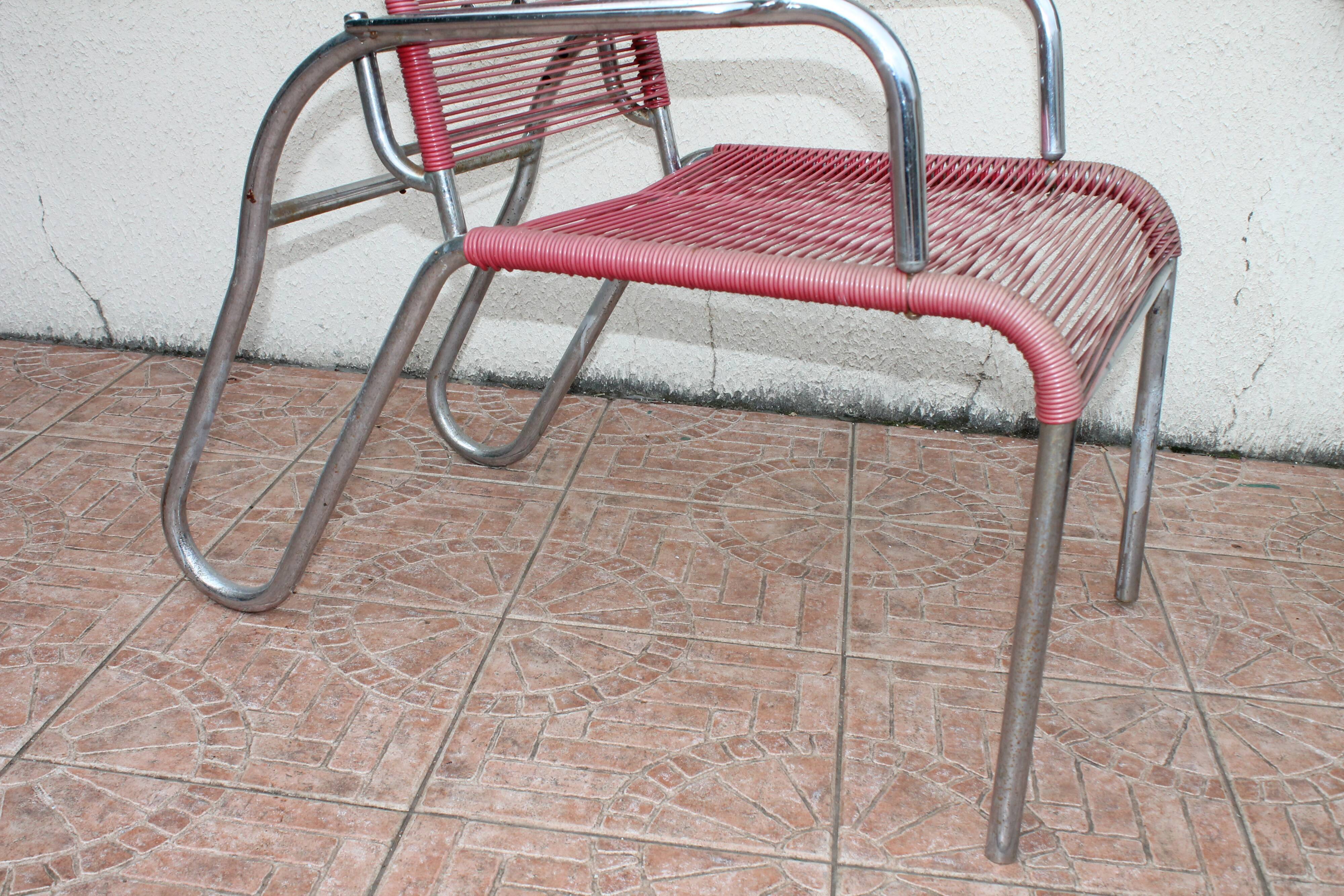 Reclining scoubidou chair