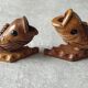 Duo de poissons porte-cure-dents vintage en bois sculpté