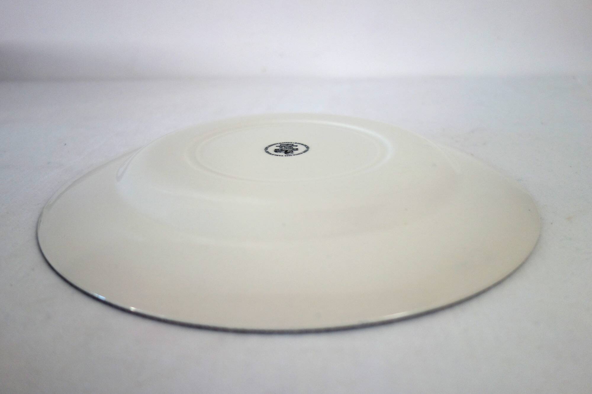 6 English plates