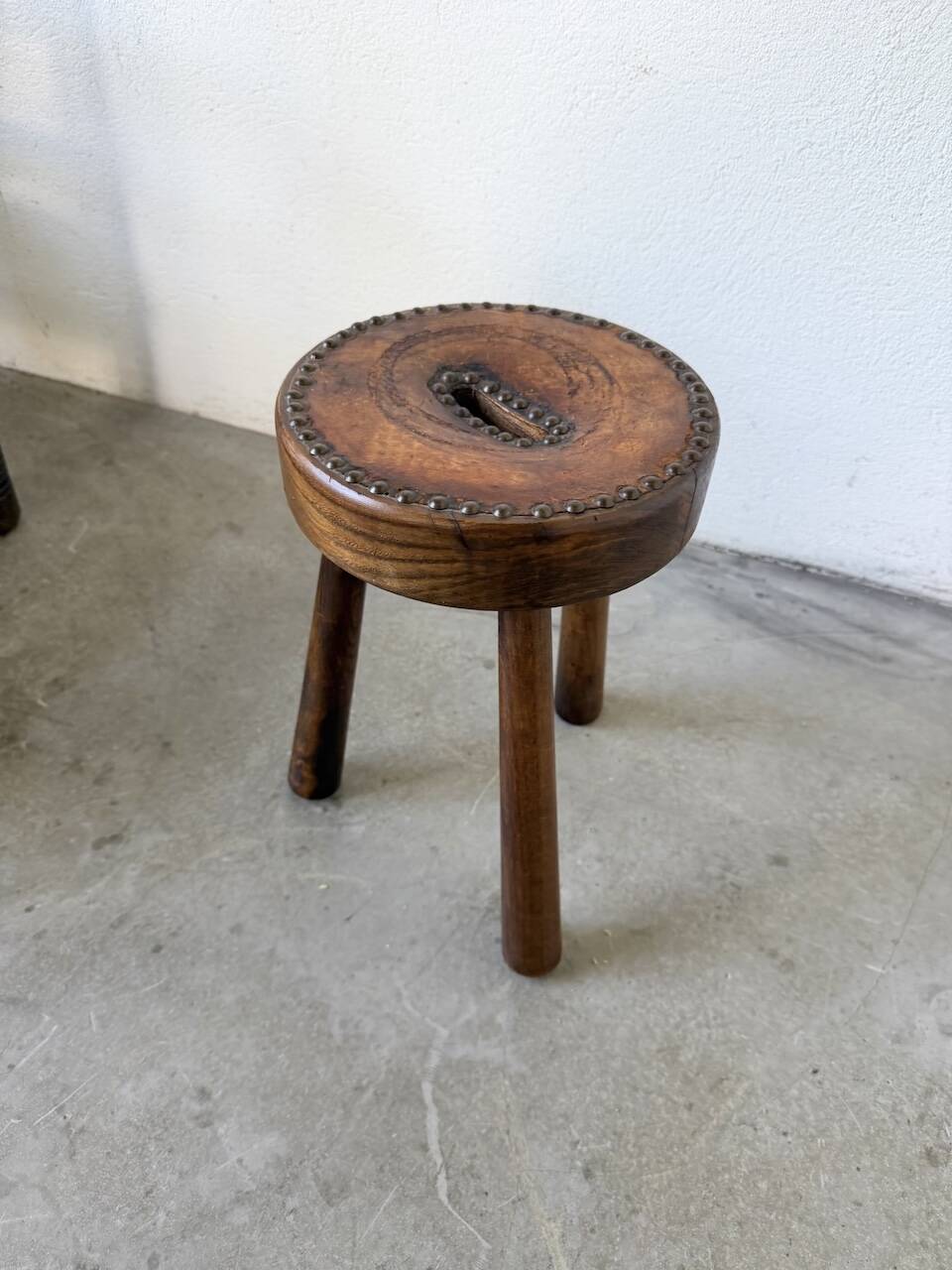 Three-legged shepherd stool oak