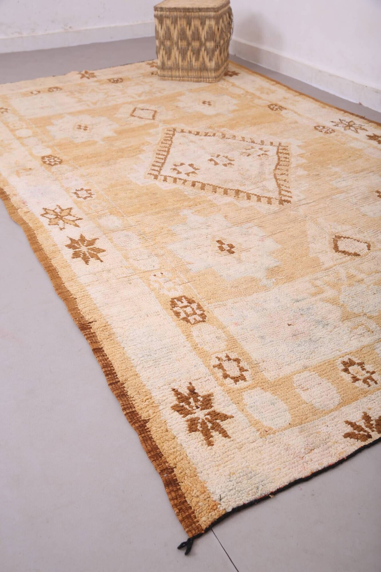 Yellow Vintage Moroccan Rug 181 x 314 cm, Berber Wool Rug, Bohemian Rug