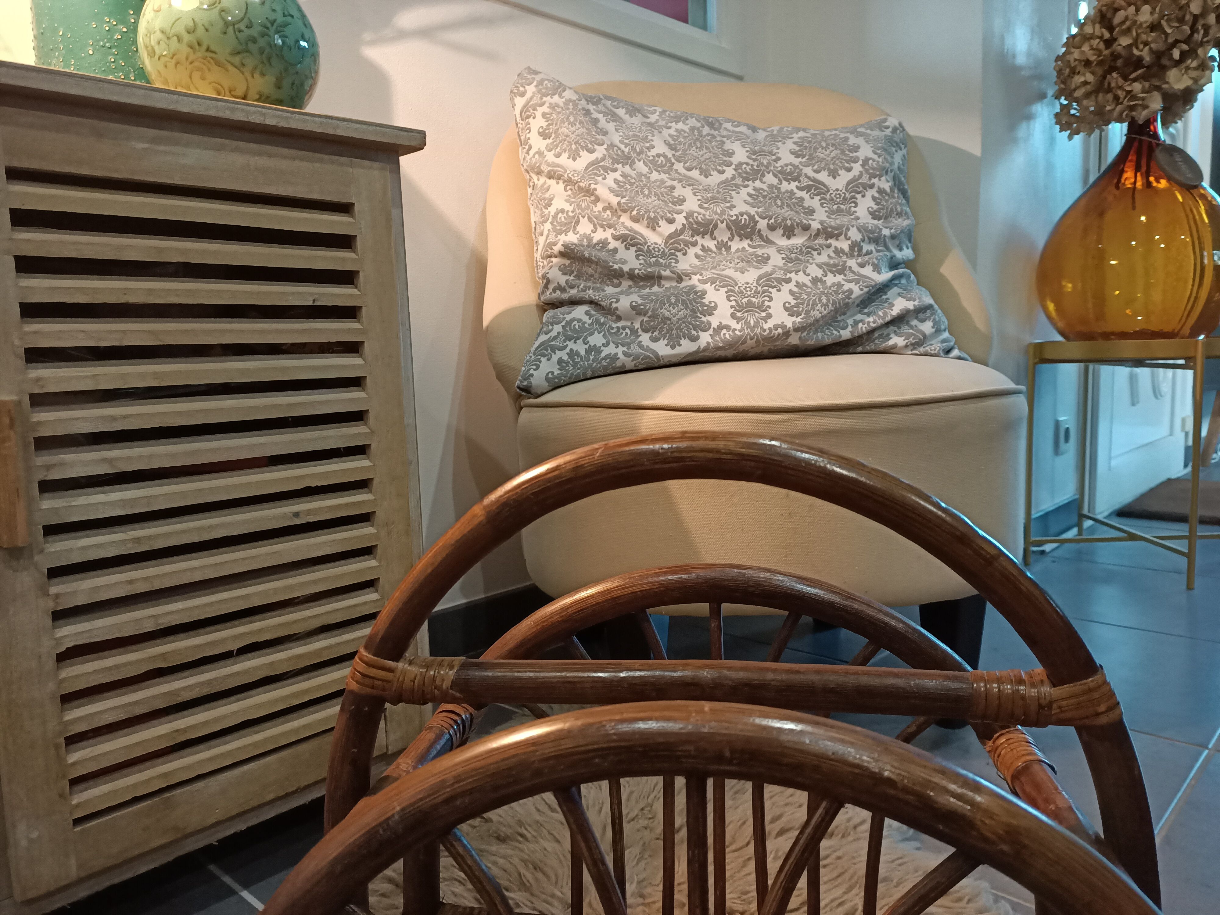 Dark bamboo magazine holders