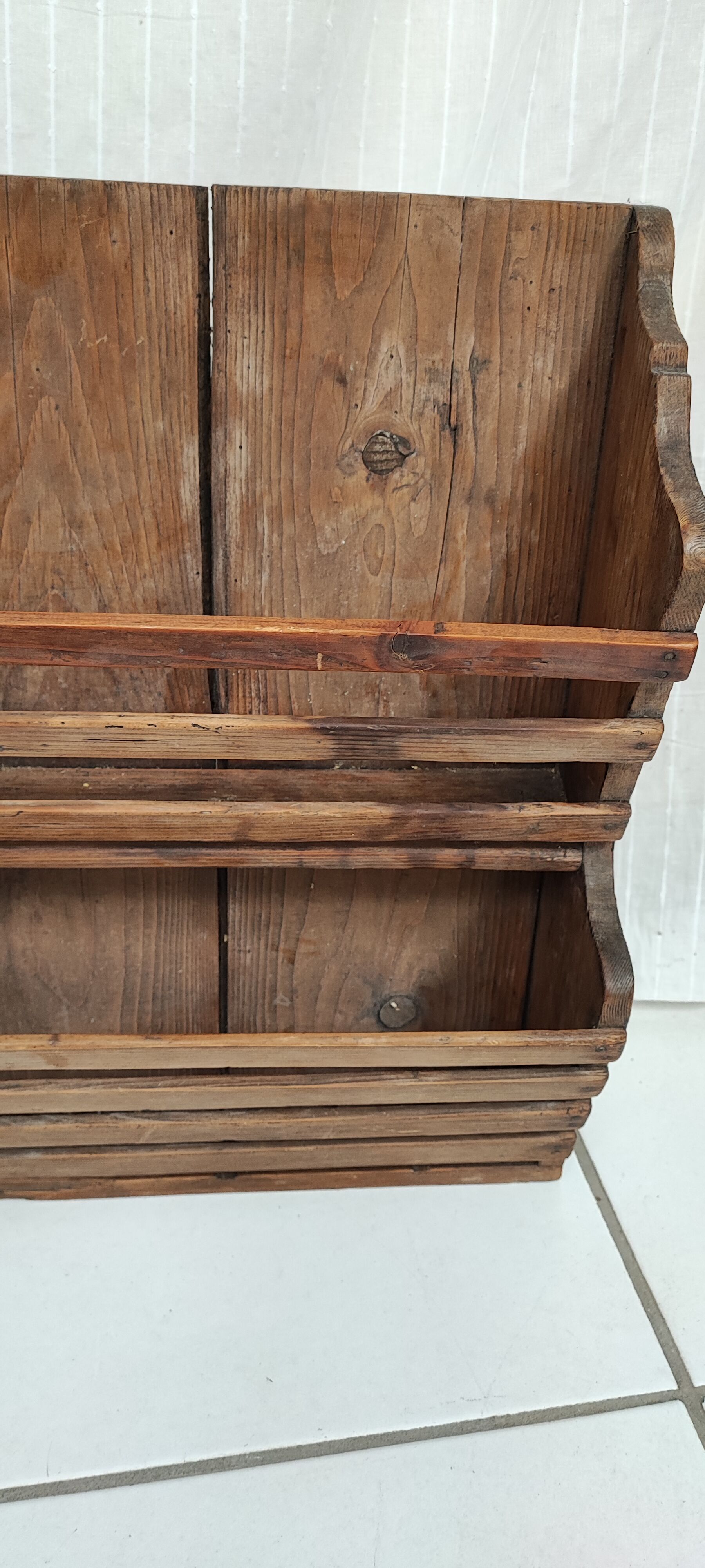 Wall shelf carries mail or spices