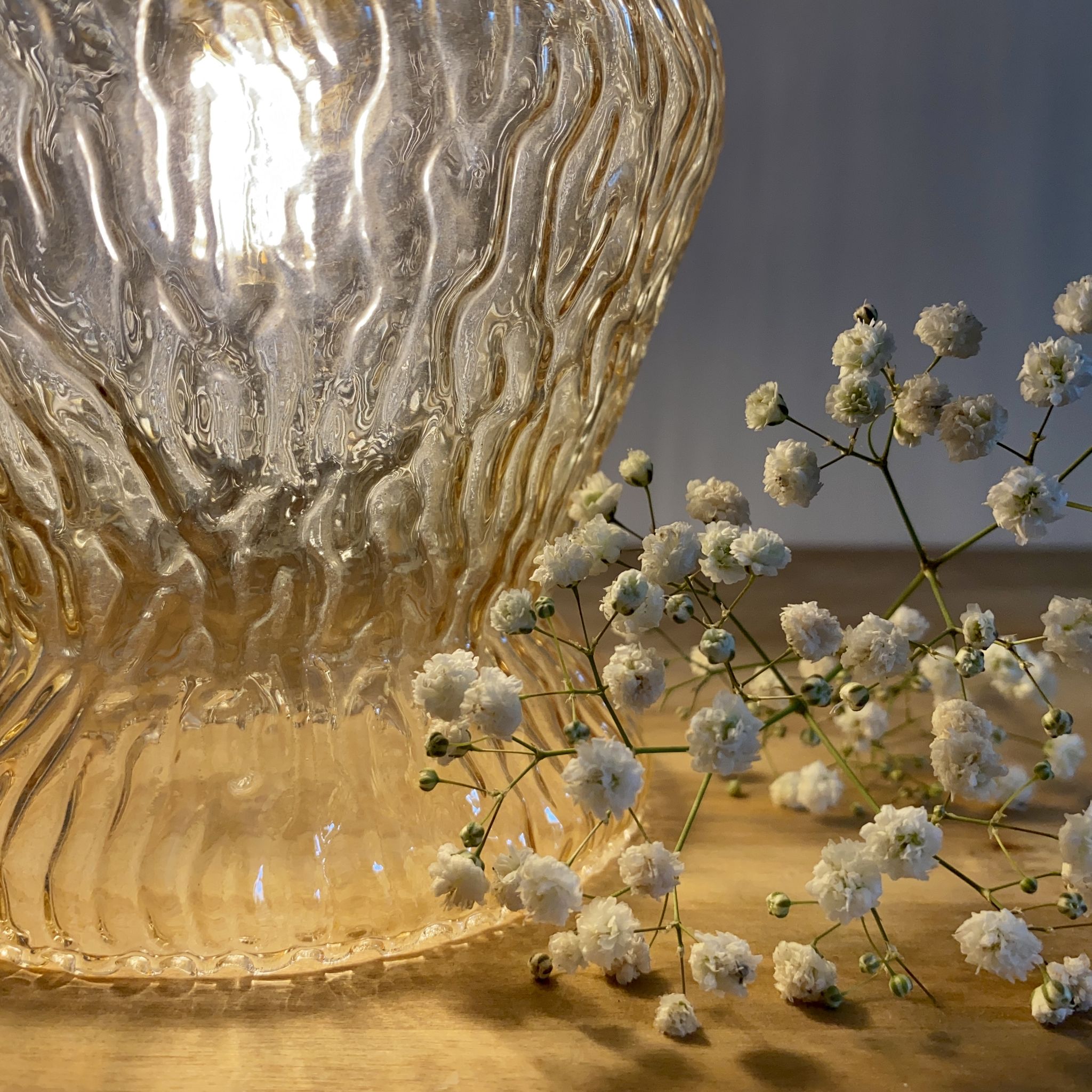 Vintage tulip lamp in amber glass