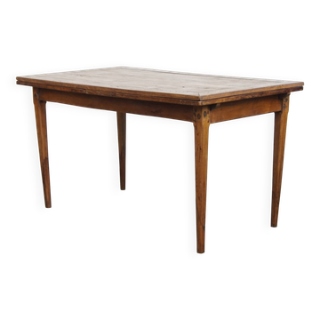 English Antique Extendable Dining Table in Elm and Cherry Wood
