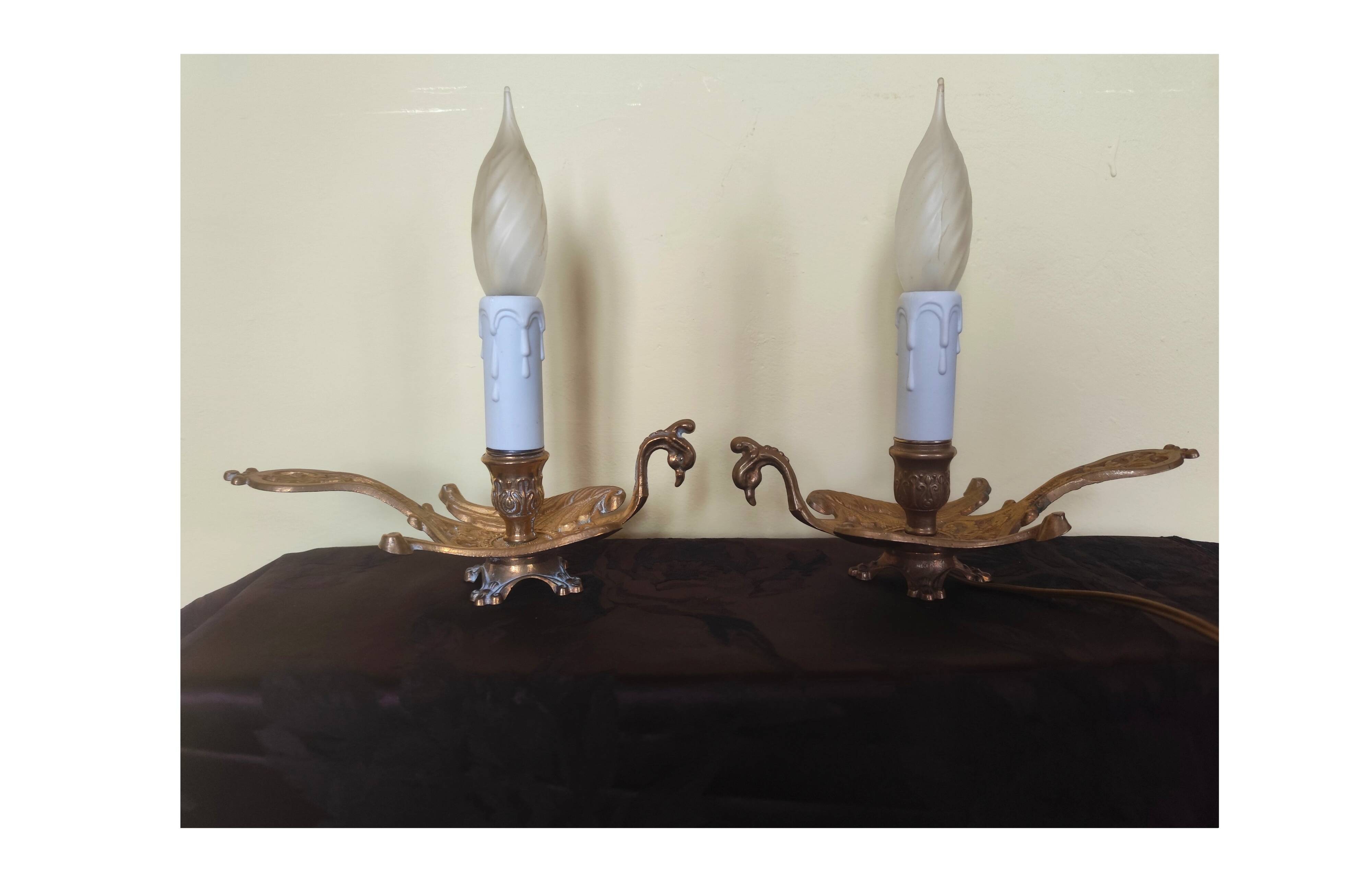 Pair of bedside lamps in chiselled bronze - bird shape -