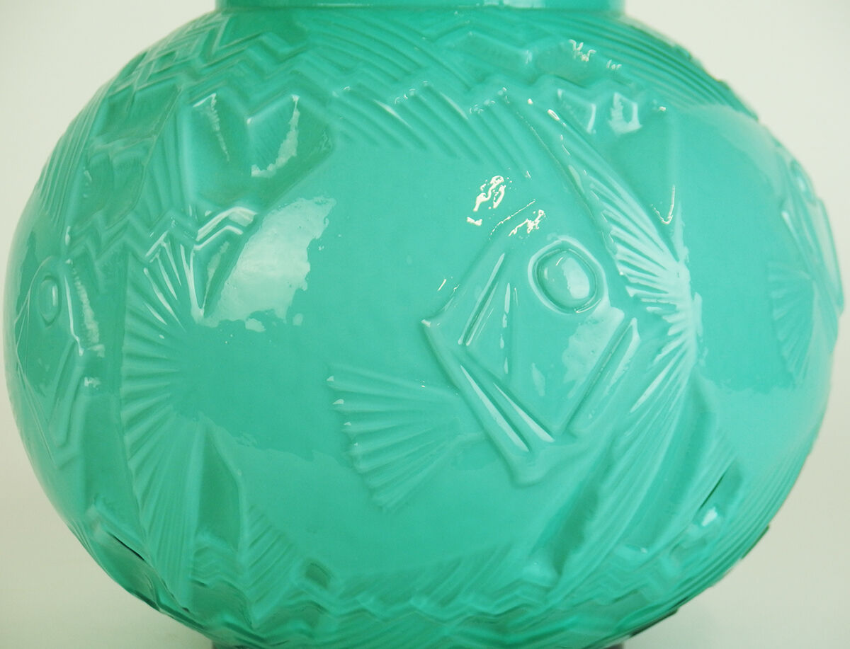 Art Deco vase by Pierre d'Avesn