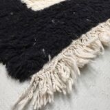 Moroccan Berber rug Beni Ouarain ecru and black 3x2.02m