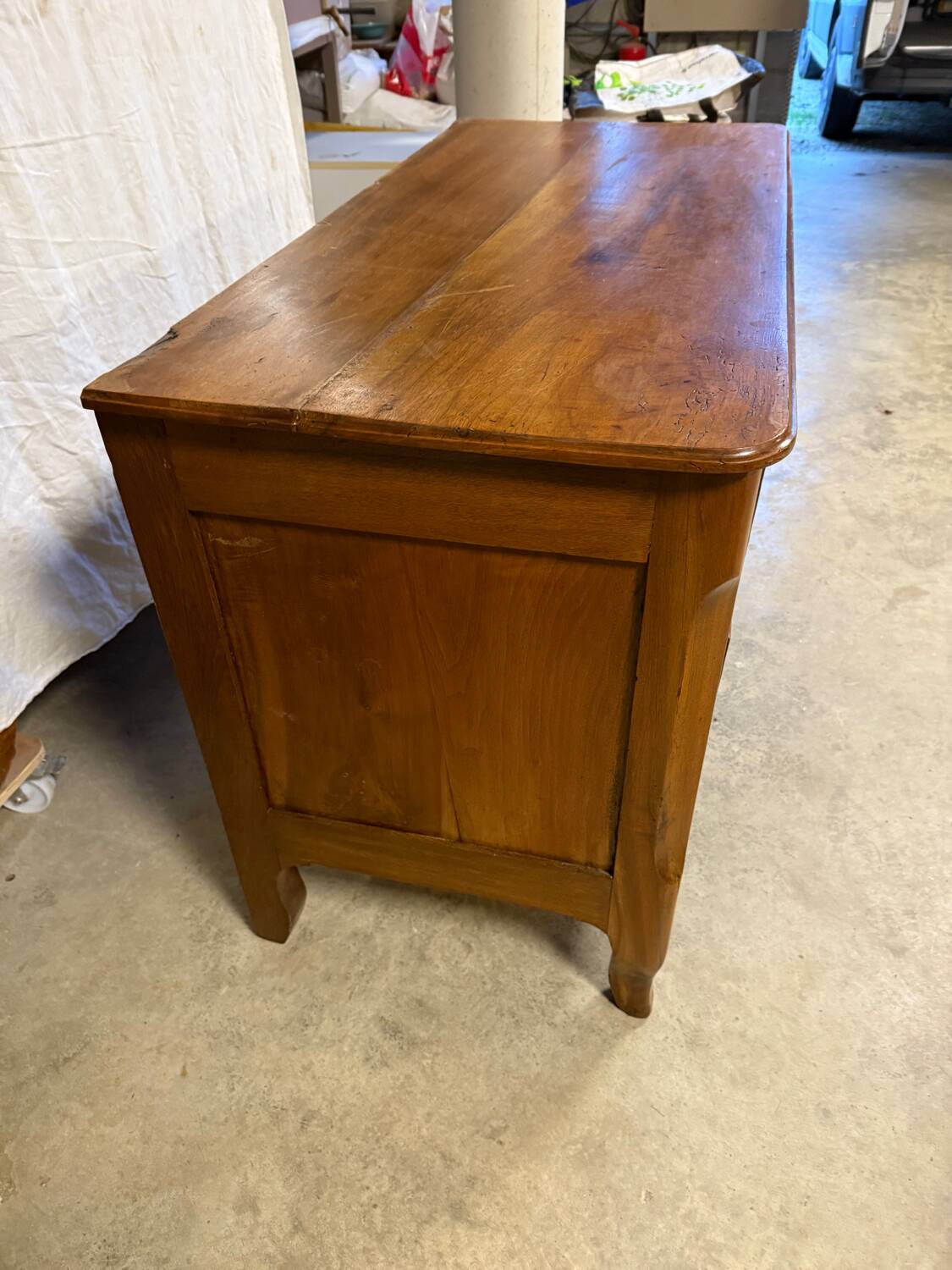 Antique chest of drawers