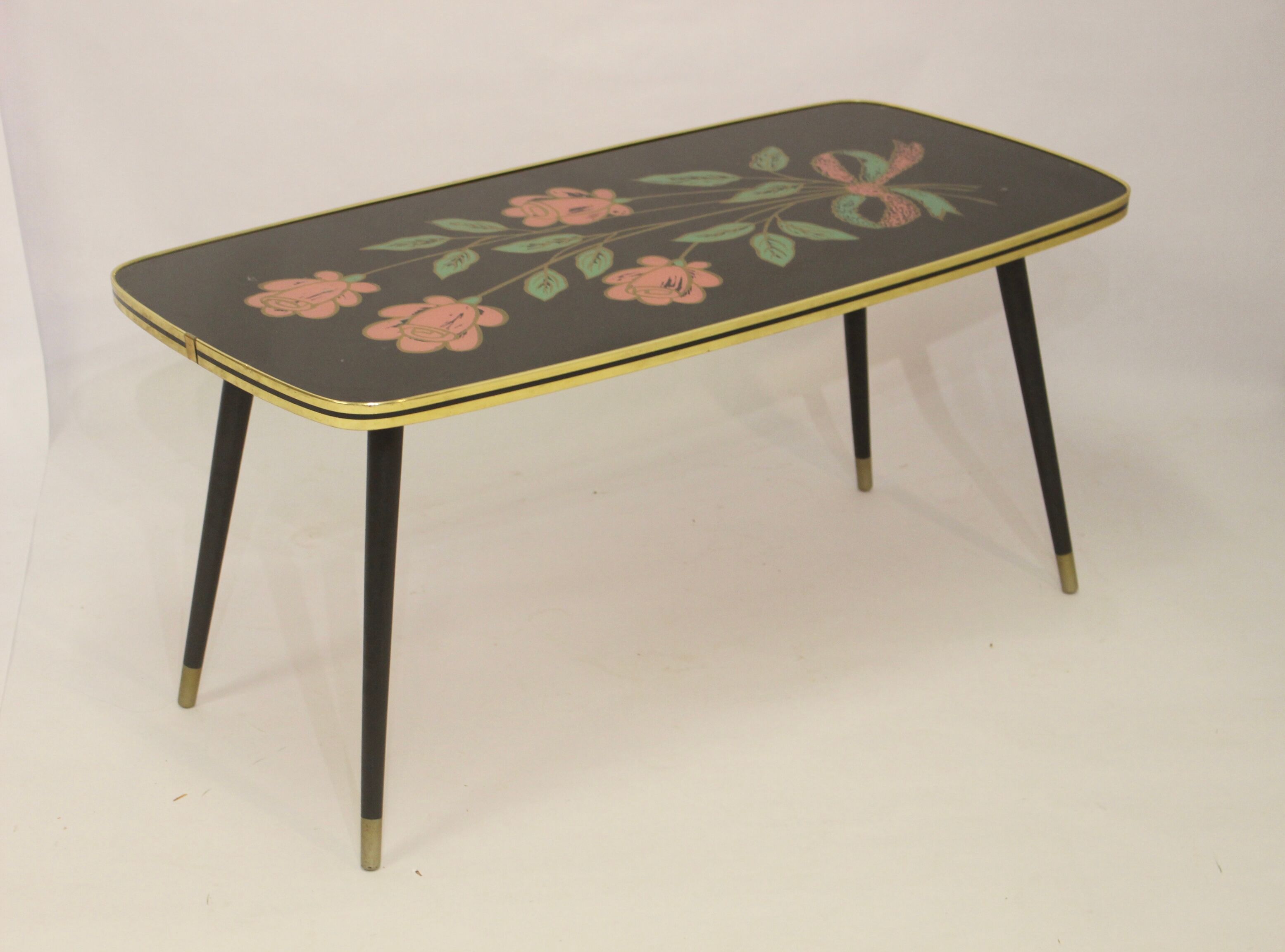 Vintage coffee table year 60 flower patterns