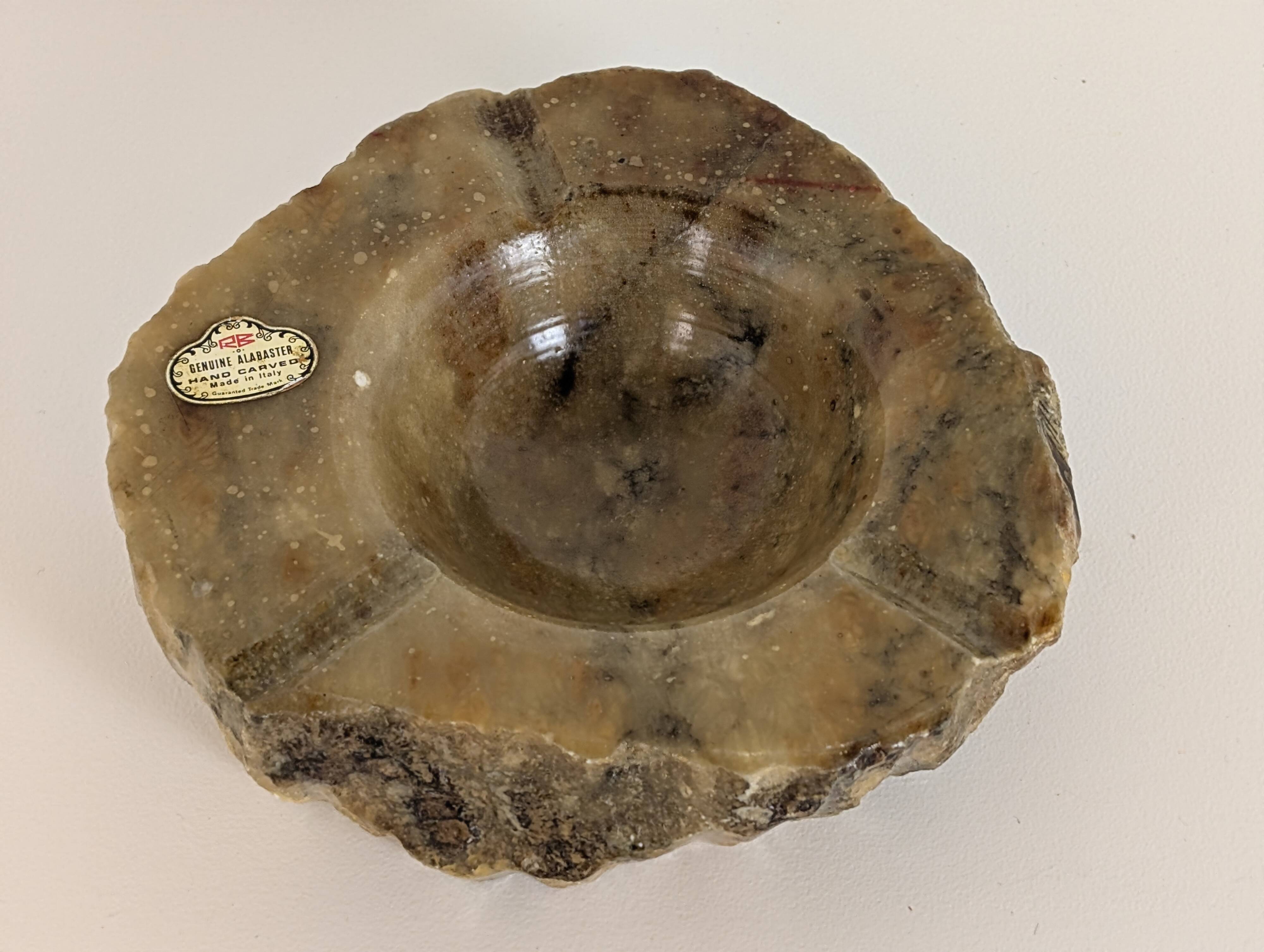 Cendrier italien en albâtre