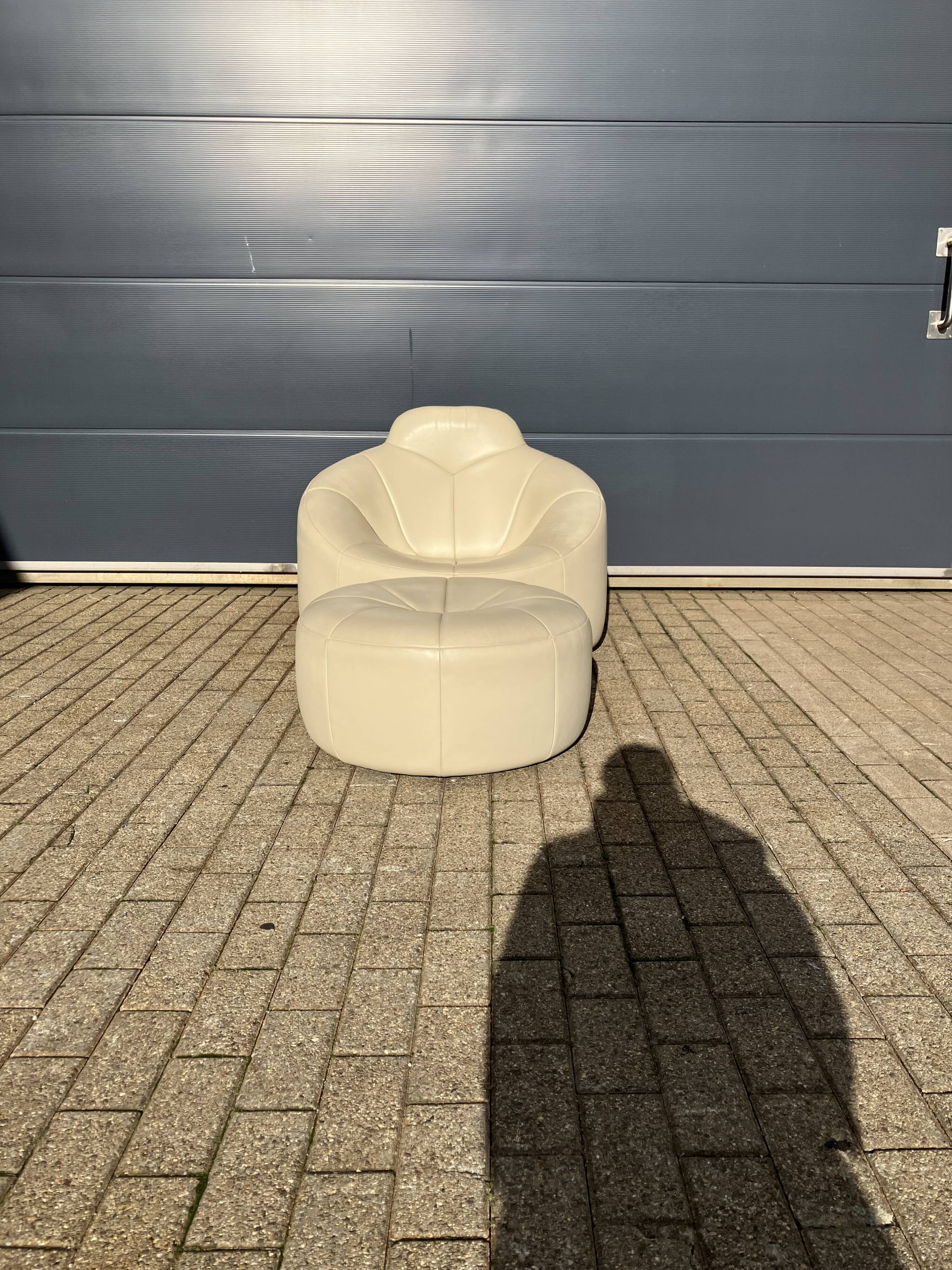 Ligne Roset Pumpkin 1-seater + pouf in beige leather by Pierre Paulin