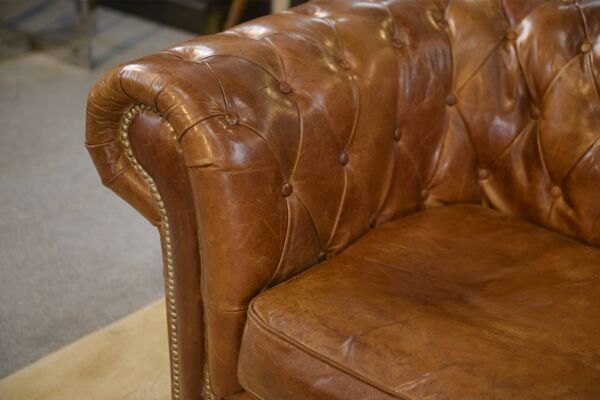 Canapé Chesterfield en cuir marron