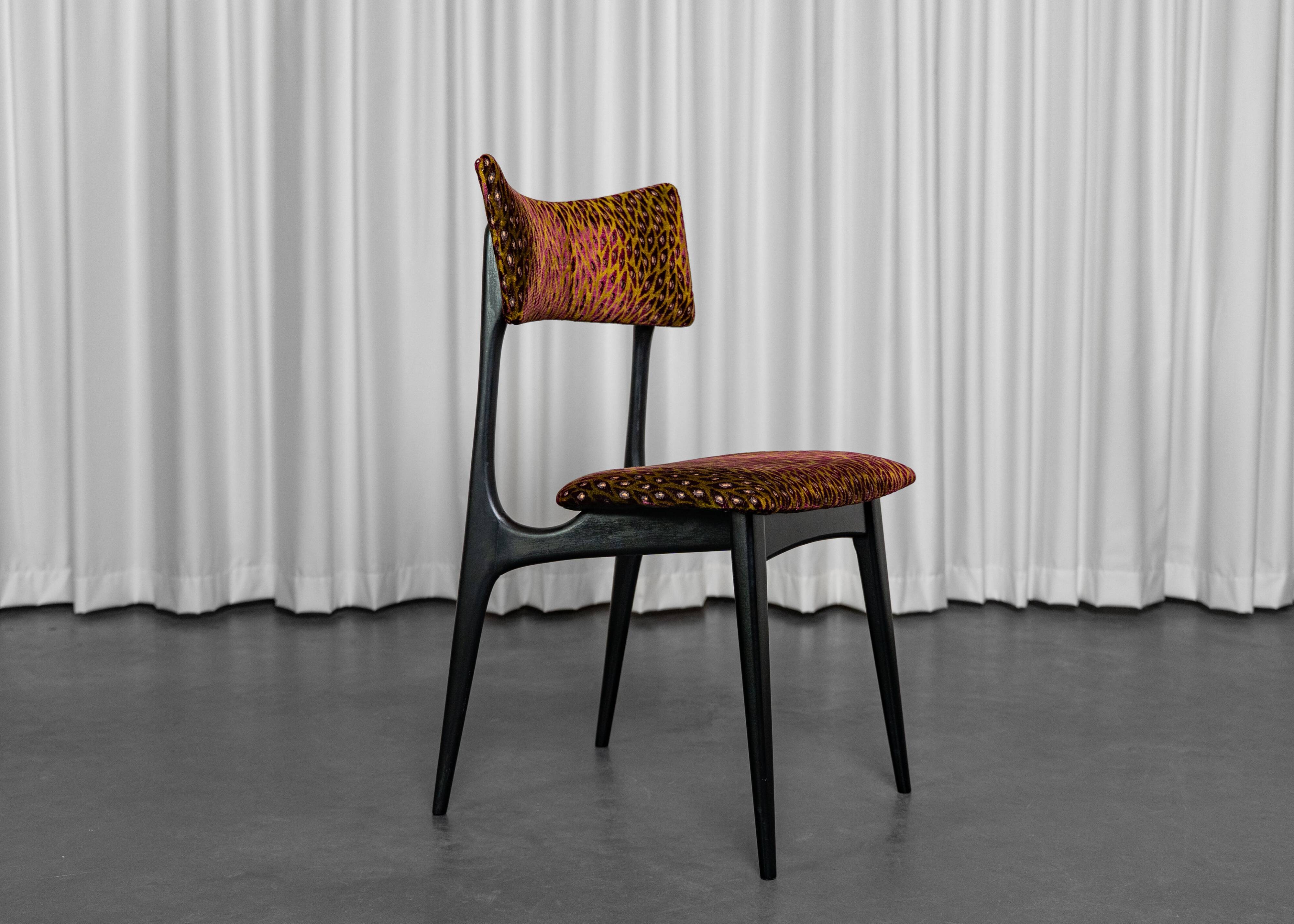 Set of 4 modernist chairs